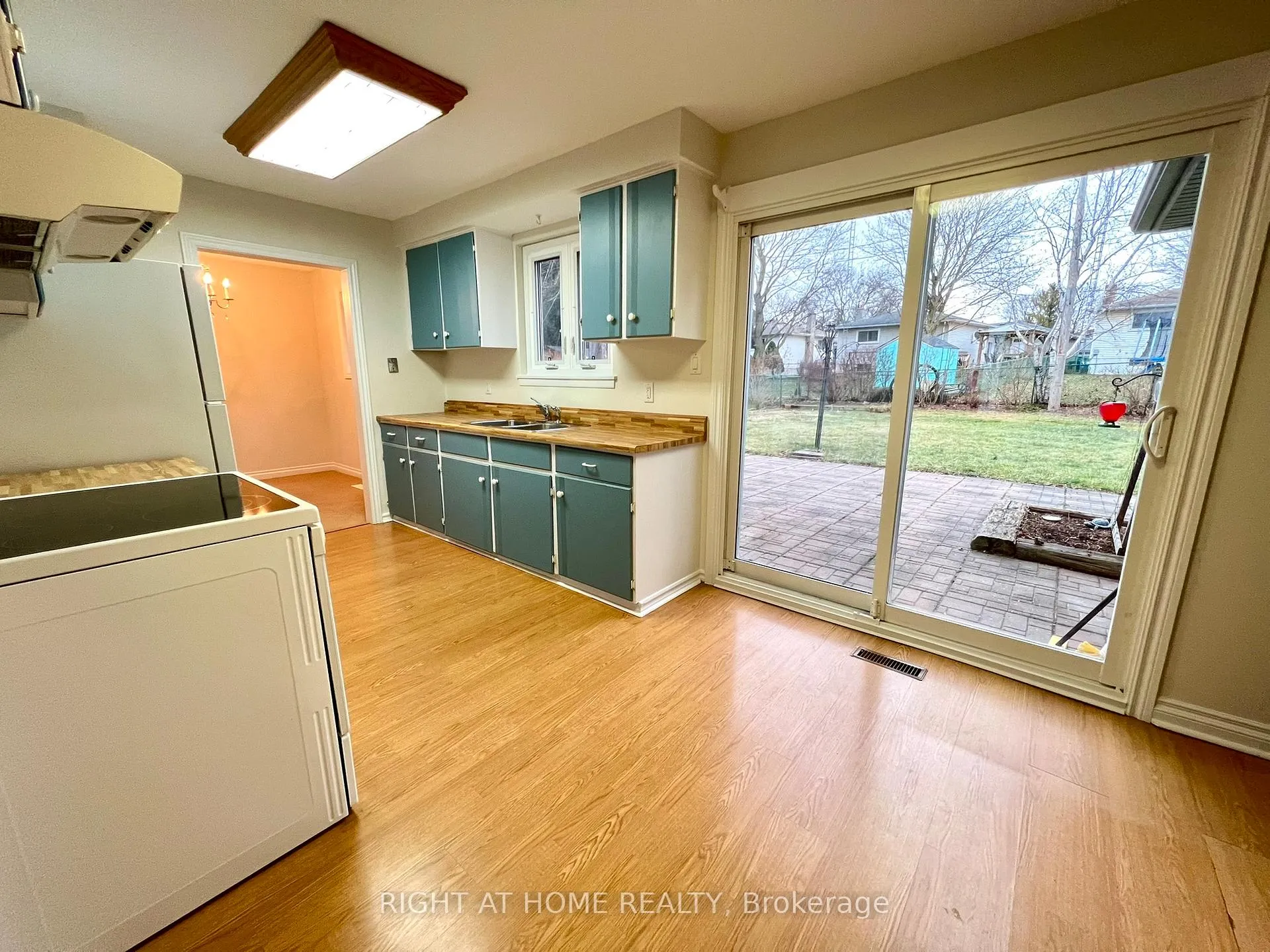 Photo 20 of 9 Rogers Road, New Tecumseth, Tottenham — HOMEH