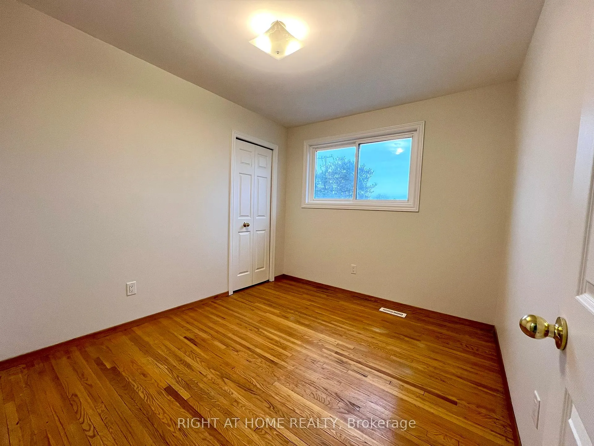 Photo 29 of 9 Rogers Road, New Tecumseth, Tottenham — HOMEH