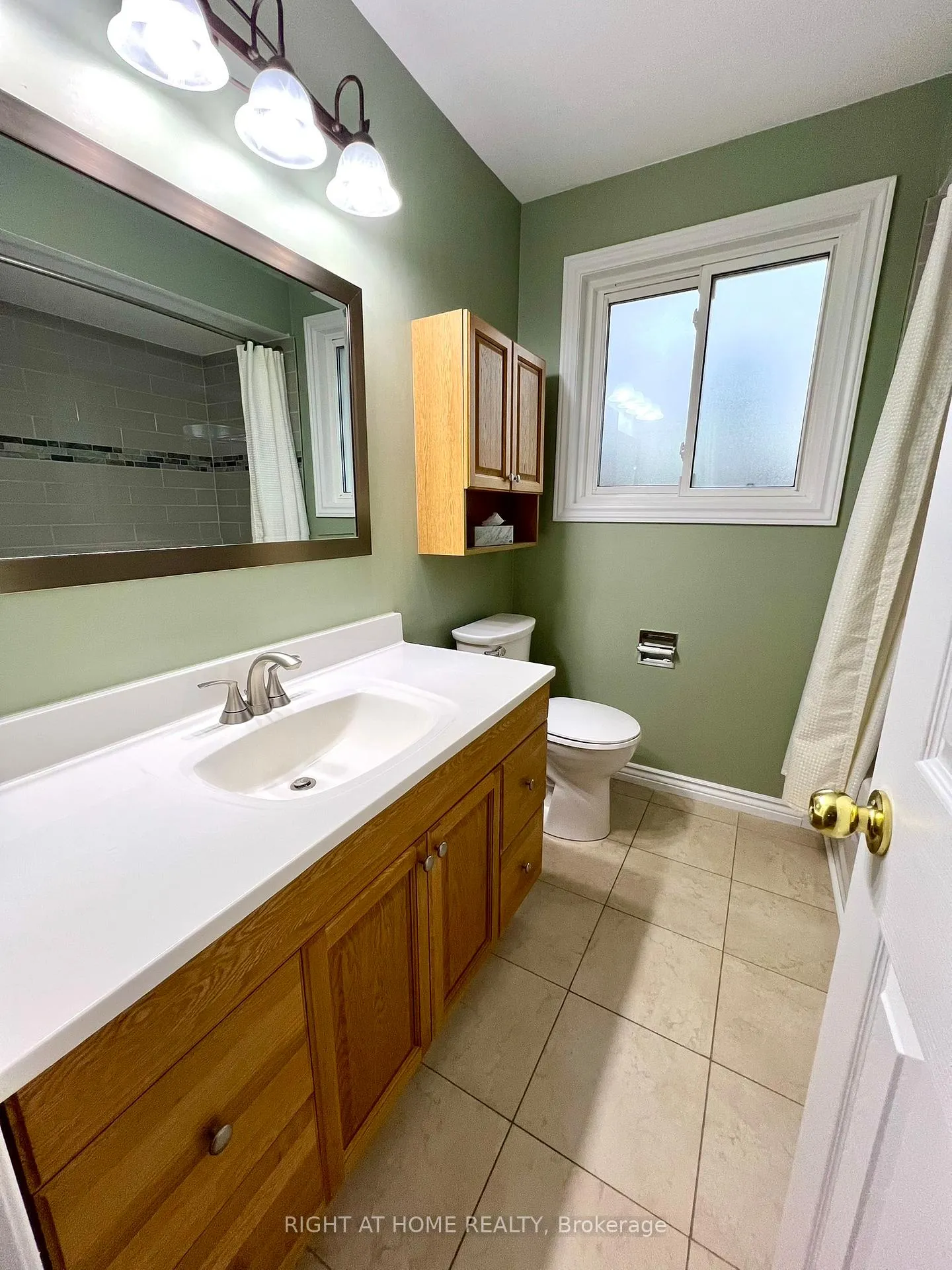 Photo 33 of 9 Rogers Road, New Tecumseth, Tottenham — HOMEH