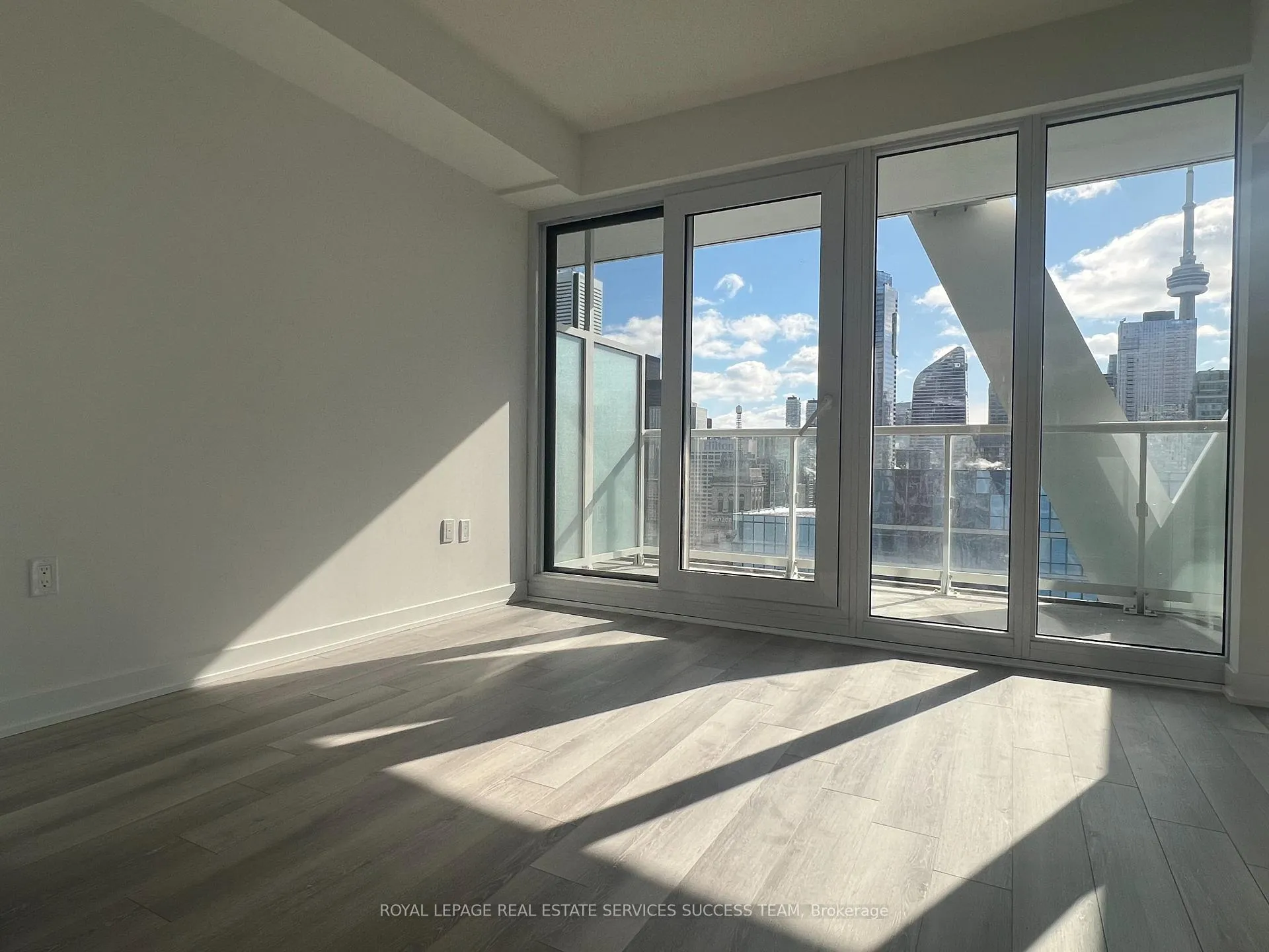 Photo 6 of Unit 2517, 230 Simcoe Street, Toronto, Kensington-Chinatown — HOMEH