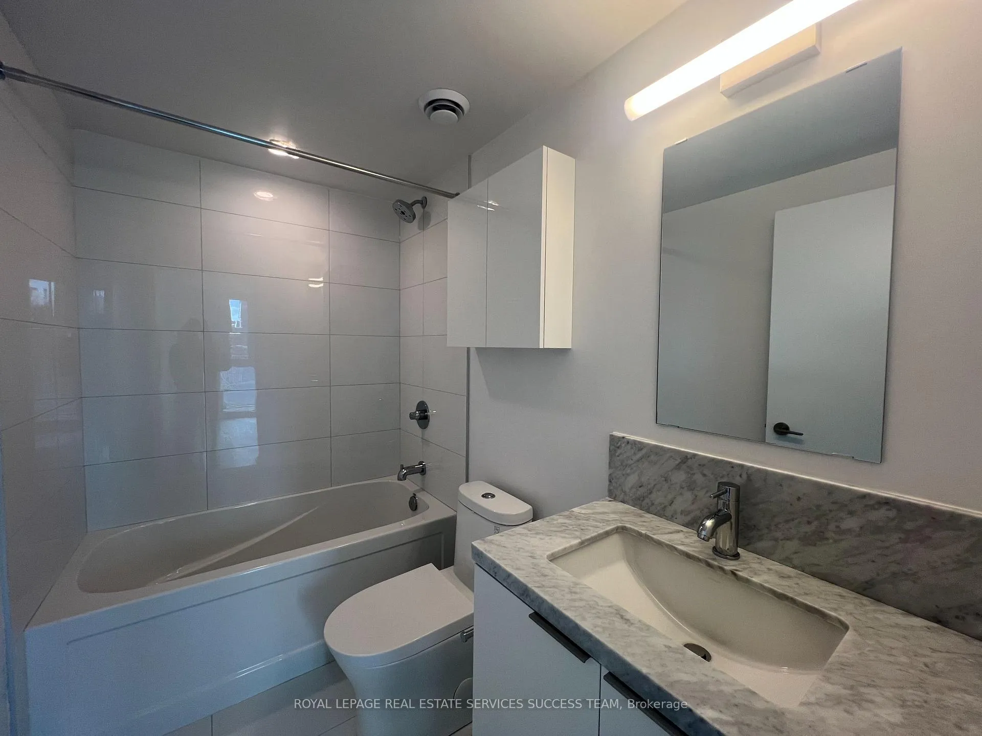 Photo 14 of Unit 2517, 230 Simcoe Street, Toronto, Kensington-Chinatown — HOMEH