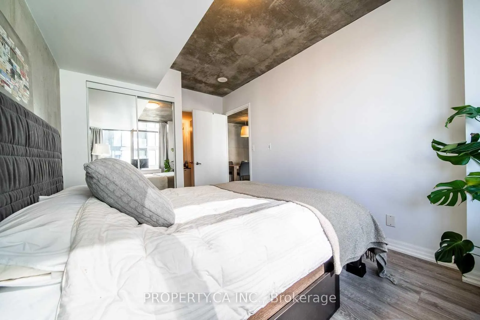 Photo 16 of Unit 1406, 22 Wellesley Street E, Toronto, Church-Yonge Corridor — HOMEH