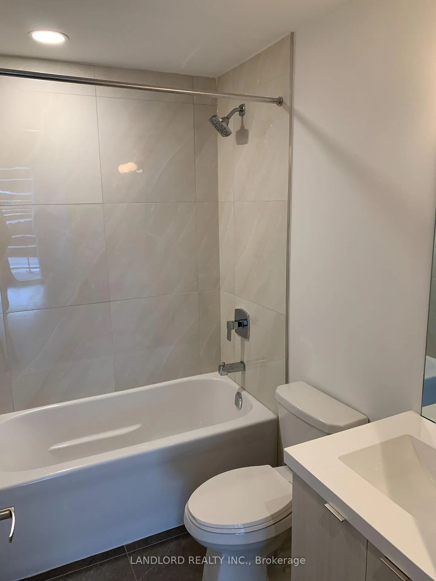 Photo 13 of Unit A602, 5309 Highway 7, Vaughan, Vaughan Grove — HOMEH