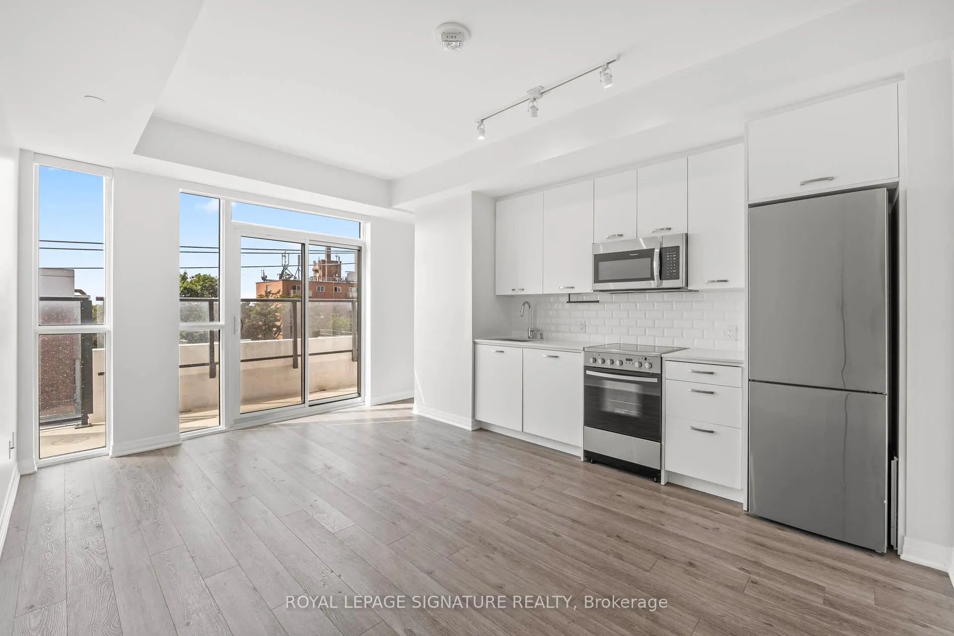Photo 1 of Unit 405, 1630 Queen Street E, Toronto, The Beaches — HOMEH