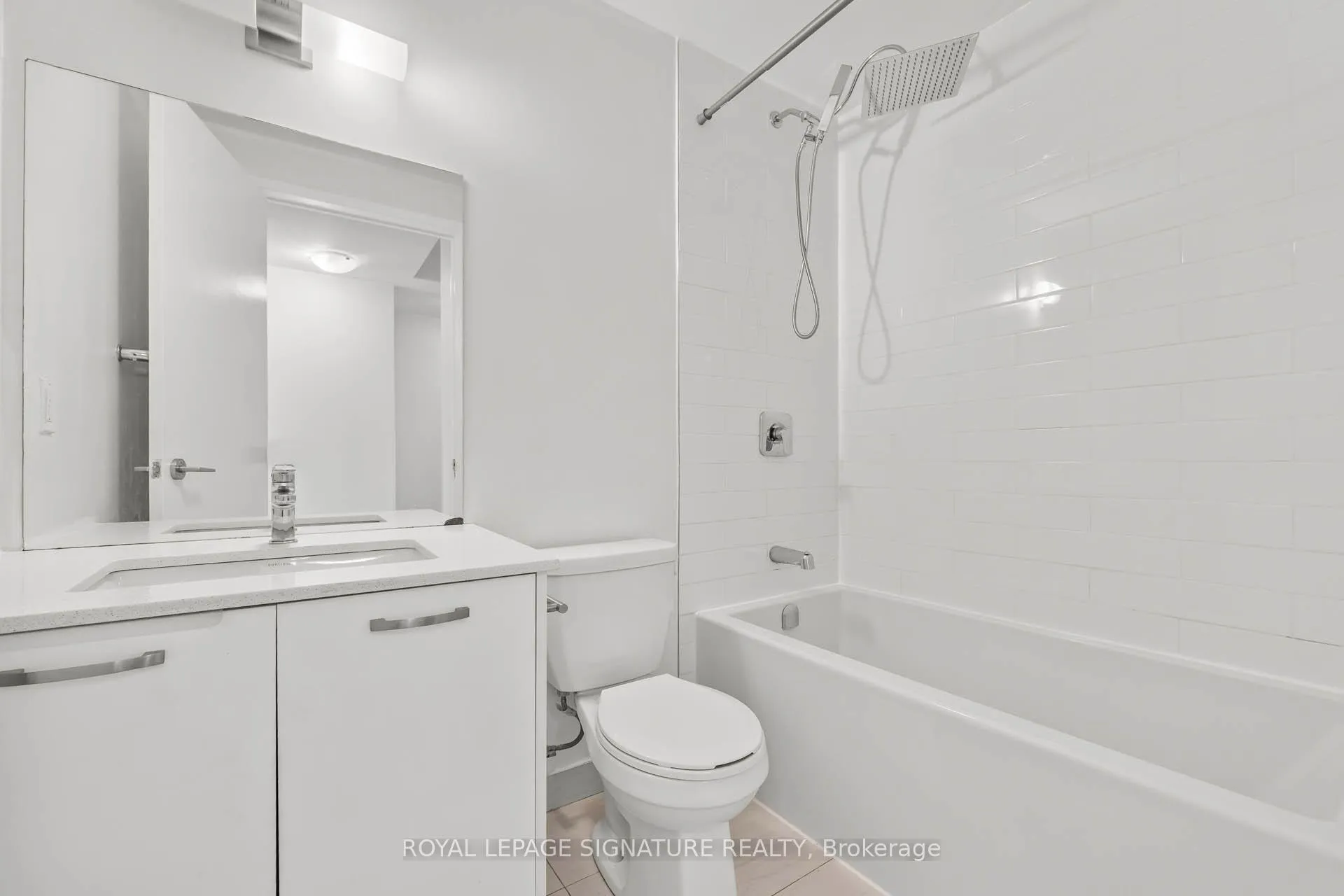 Photo 4 of Unit 405, 1630 Queen Street E, Toronto, The Beaches — HOMEH