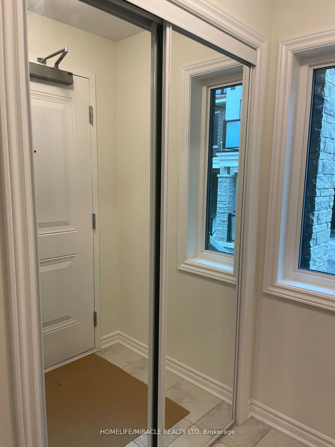 Photo 3 of Unit 607, 1034 Reflection Place, Pickering, Rural Pickering — HOMEH