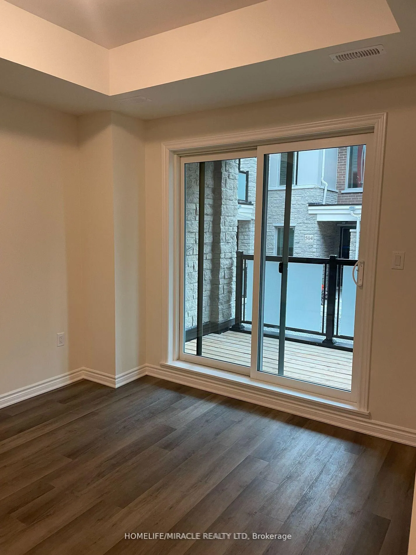 Photo 4 of Unit 607, 1034 Reflection Place, Pickering, Rural Pickering — HOMEH