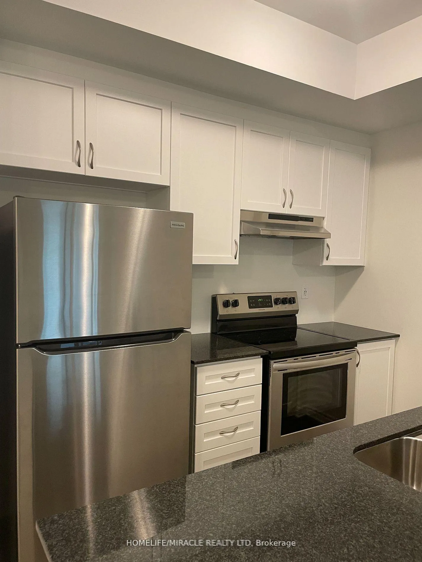 Photo 5 of Unit 607, 1034 Reflection Place, Pickering, Rural Pickering — HOMEH