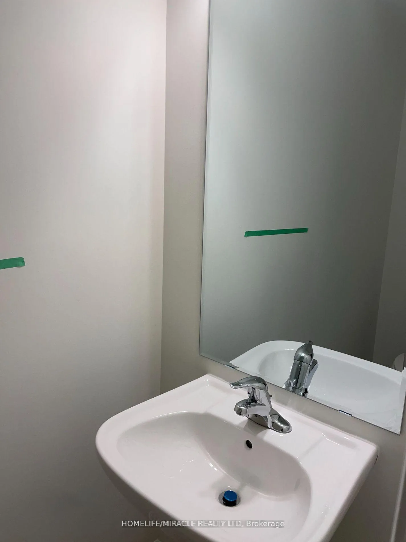 Photo 8 of Unit 607, 1034 Reflection Place, Pickering, Rural Pickering — HOMEH