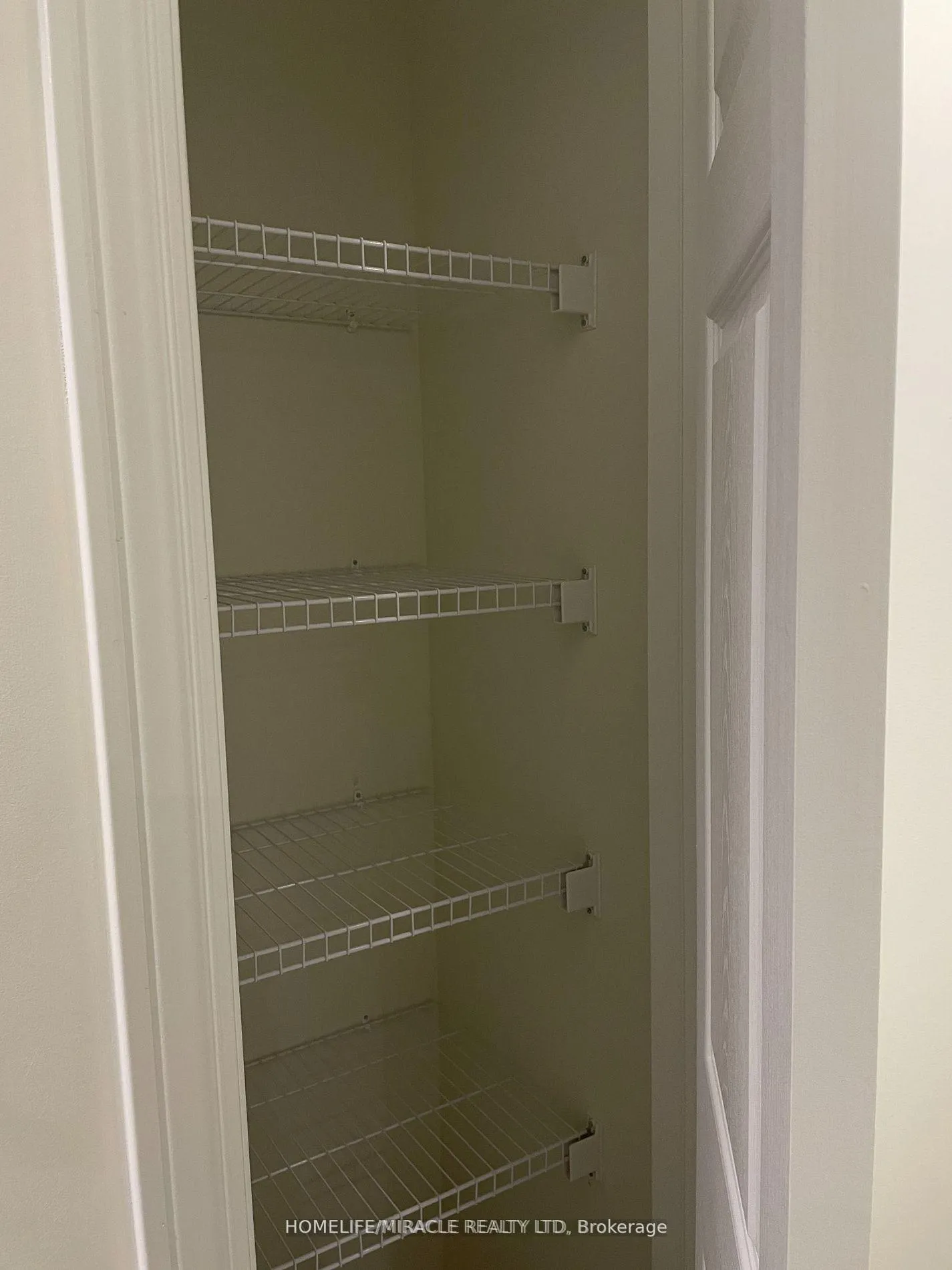 Photo 12 of Unit 607, 1034 Reflection Place, Pickering, Rural Pickering — HOMEH