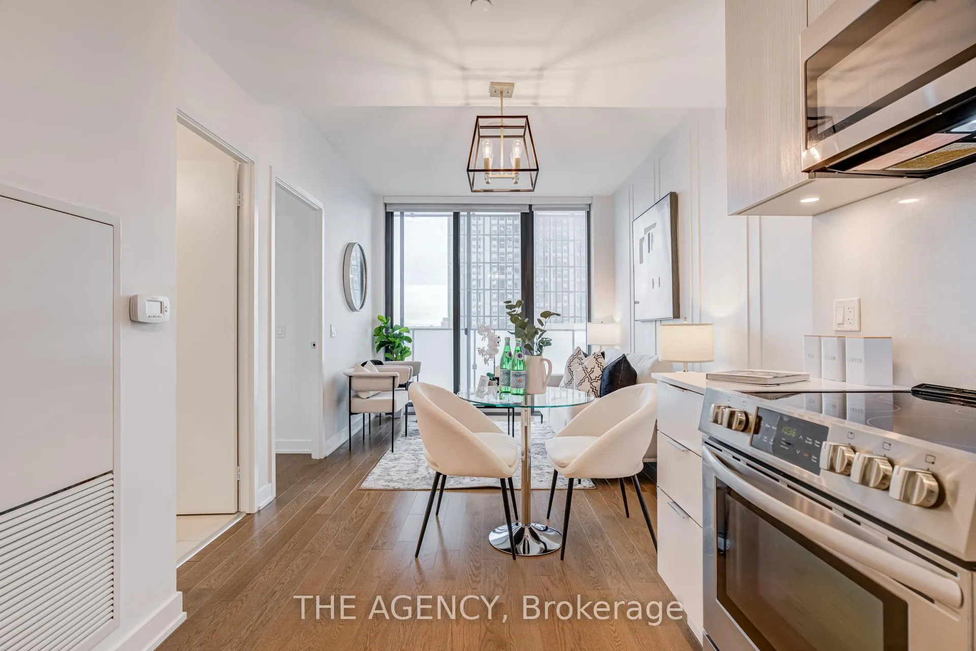 Photo 6 of Unit 2401, 25 Richmond Street E, Toronto, Church-Yonge Corridor — HOMEH