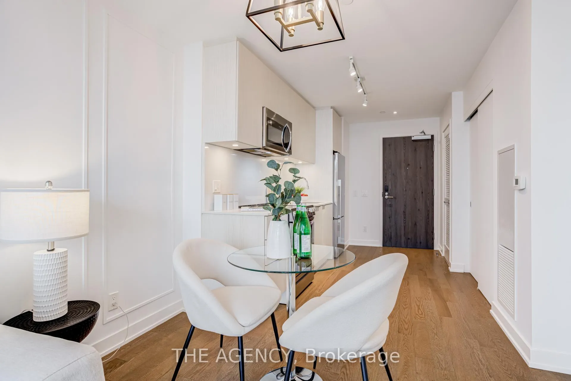 Photo 8 of Unit 2401, 25 Richmond Street E, Toronto, Church-Yonge Corridor — HOMEH