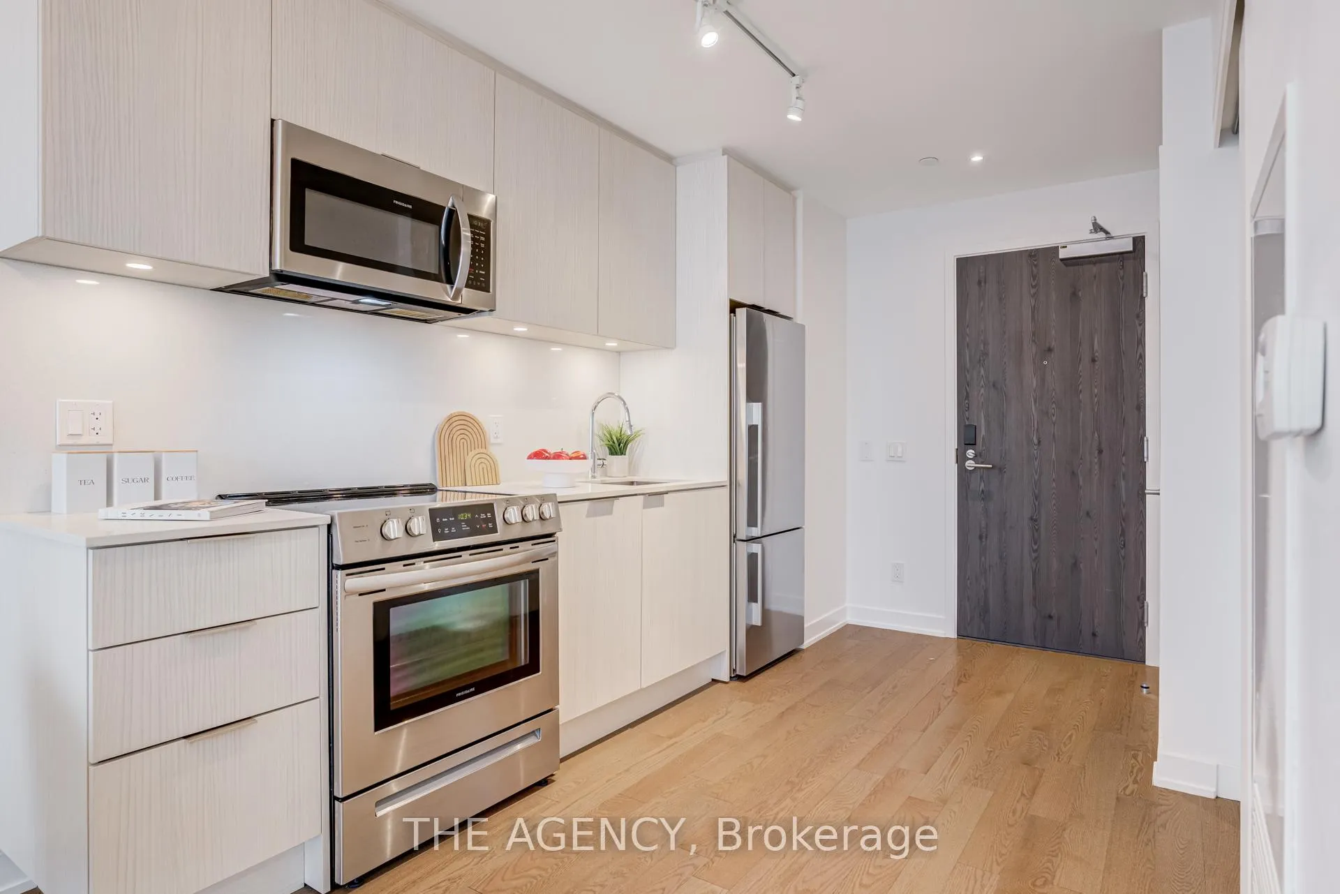 Photo 9 of Unit 2401, 25 Richmond Street E, Toronto, Church-Yonge Corridor — HOMEH