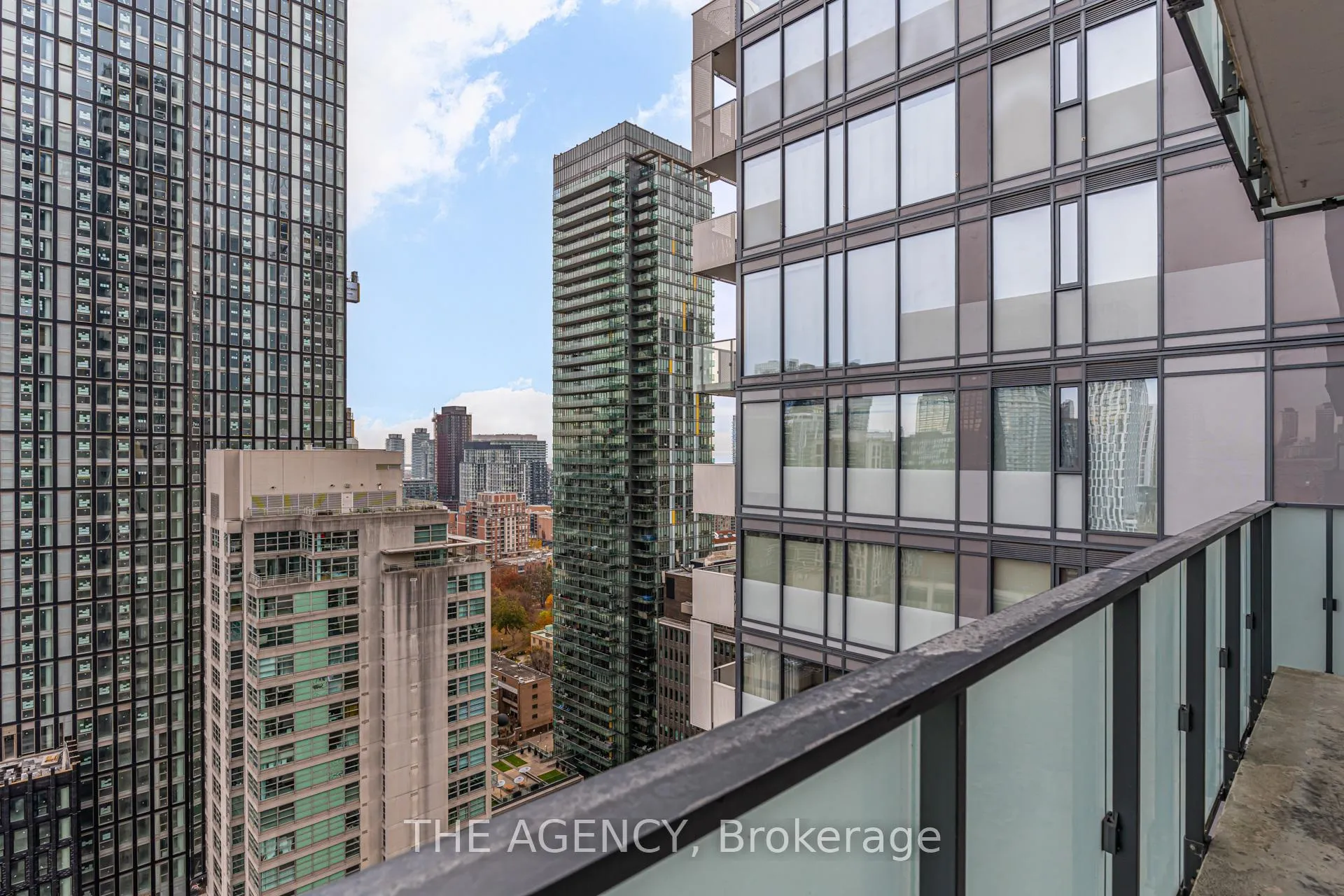 Photo 18 of Unit 2401, 25 Richmond Street E, Toronto, Church-Yonge Corridor — HOMEH