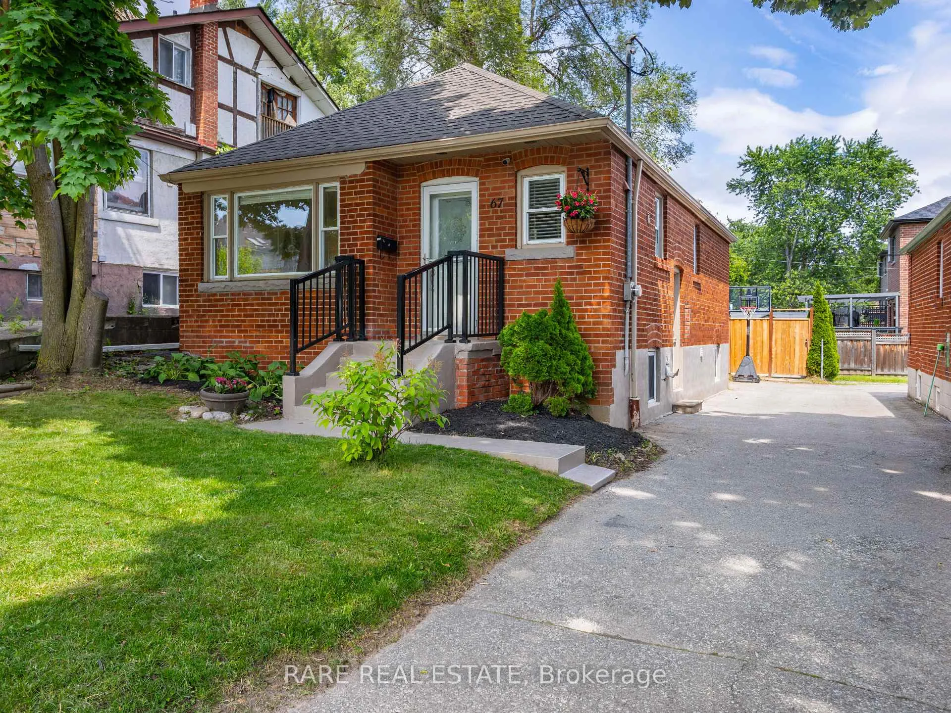 Photo 3 of Unit main, 67 Glenburn Avenue, Toronto, O'Connor-Parkview — HOMEH
