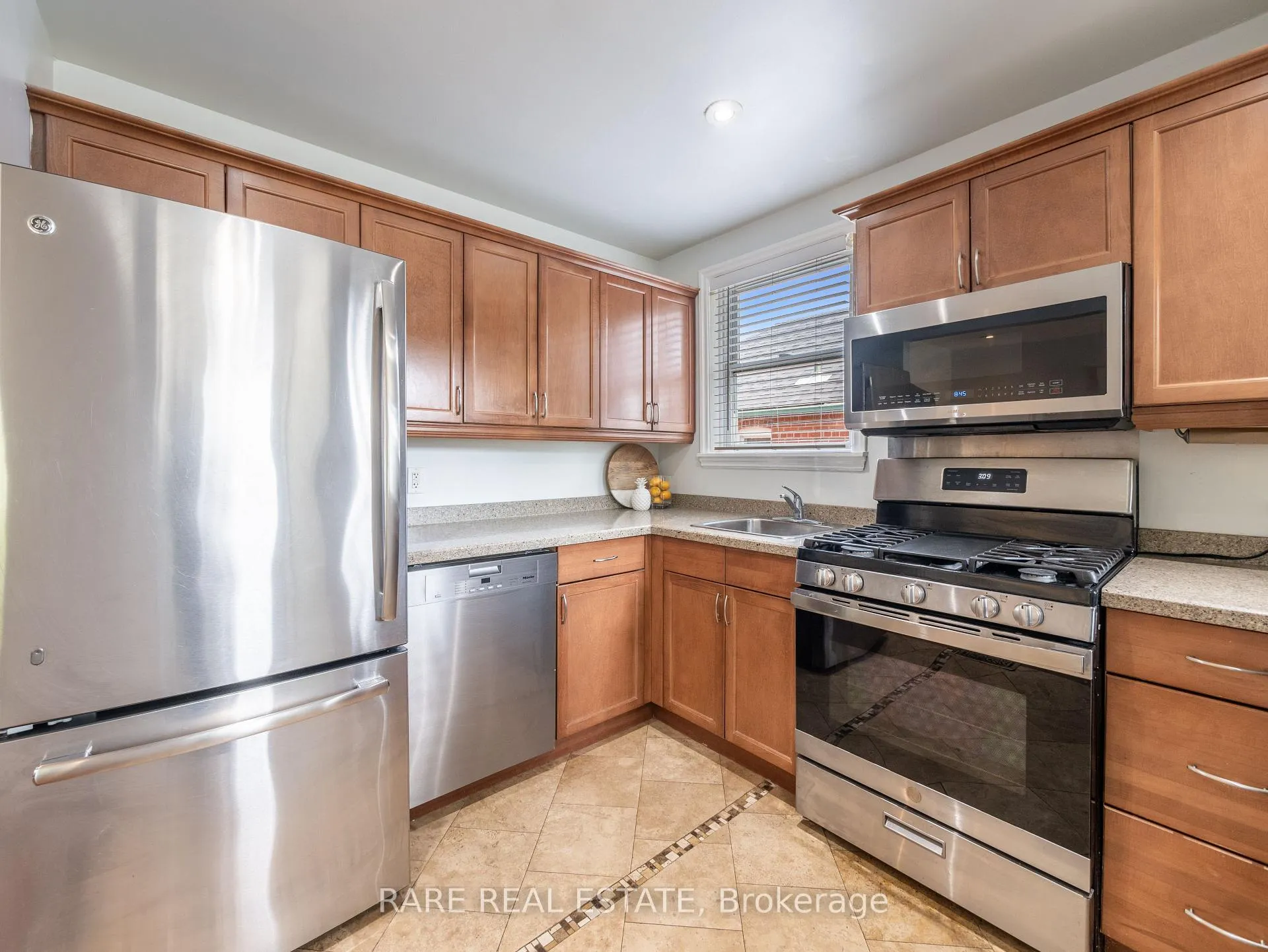 Photo 7 of Unit main, 67 Glenburn Avenue, Toronto, O'Connor-Parkview — HOMEH