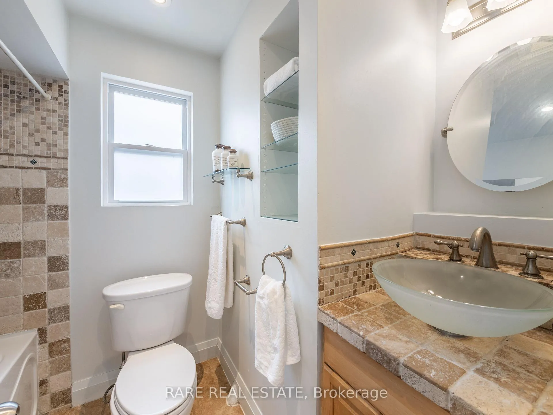 Photo 18 of Unit main, 67 Glenburn Avenue, Toronto, O'Connor-Parkview — HOMEH