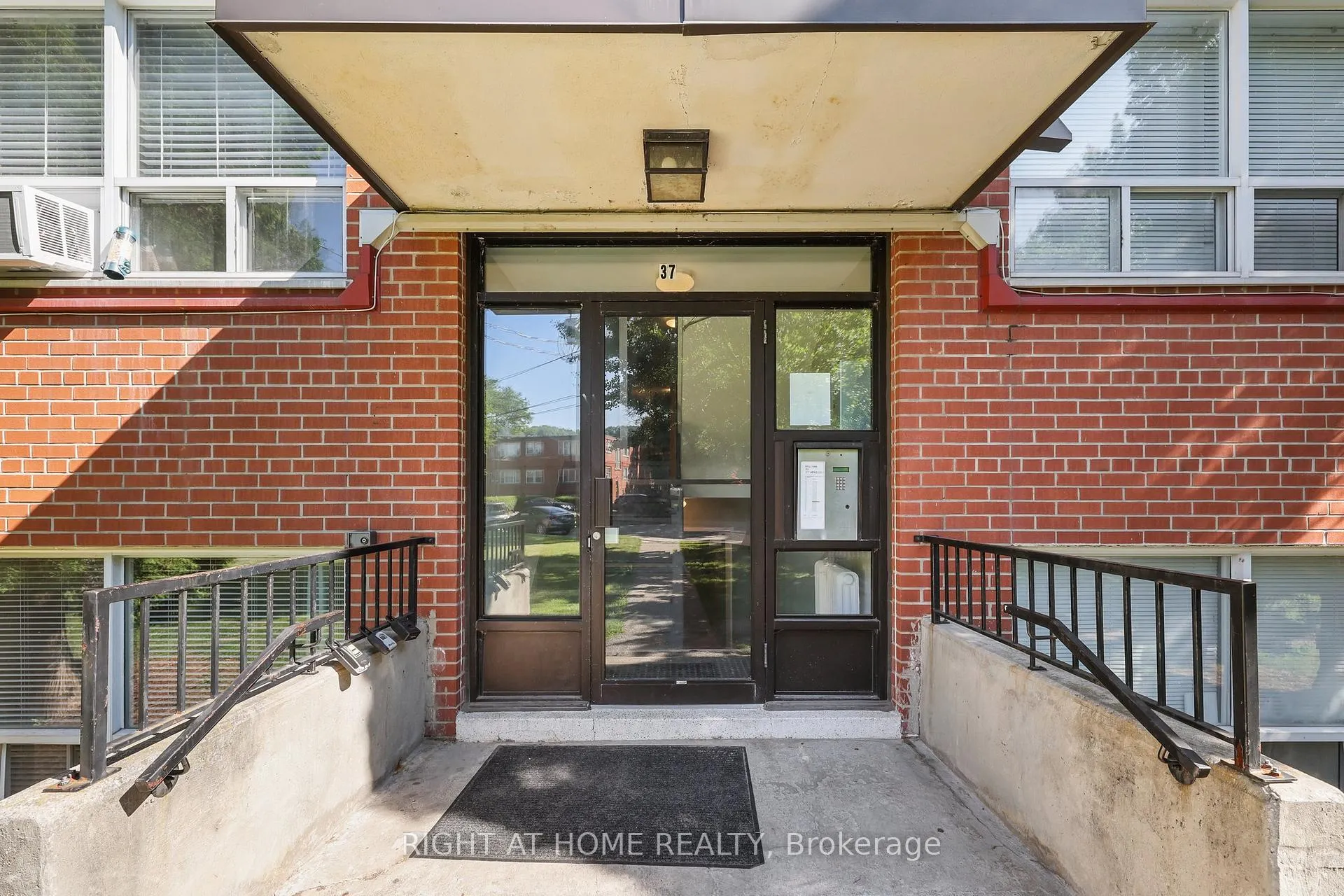 Photo 5 of Unit 103, 37 Mericourt Road, Hamilton, Ainslie Wood — HOMEH