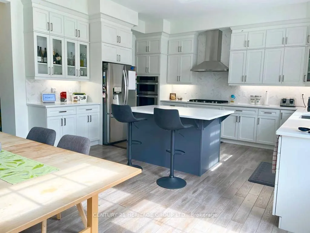 Photo 7 of 22 Luang Street, Vaughan, Kleinburg — HOMEH