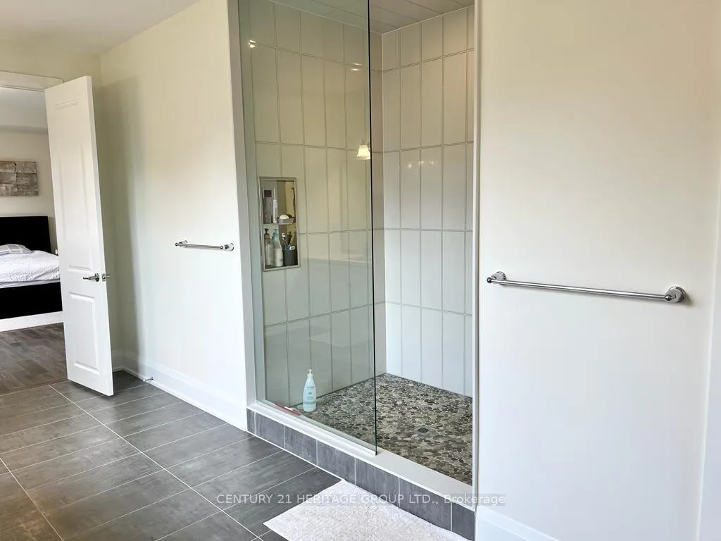 Photo 26 of 22 Luang Street, Vaughan, Kleinburg — HOMEH