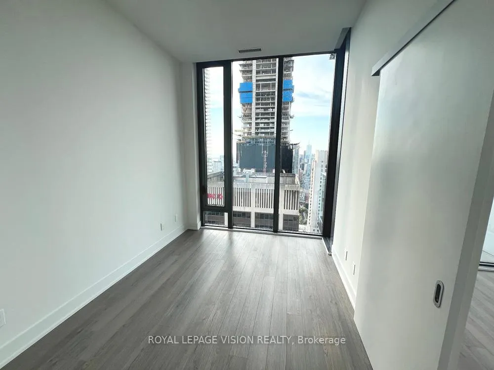 Photo 10 of Unit 5003, 8 Cumberland Street, Toronto, The Annex — HOMEH