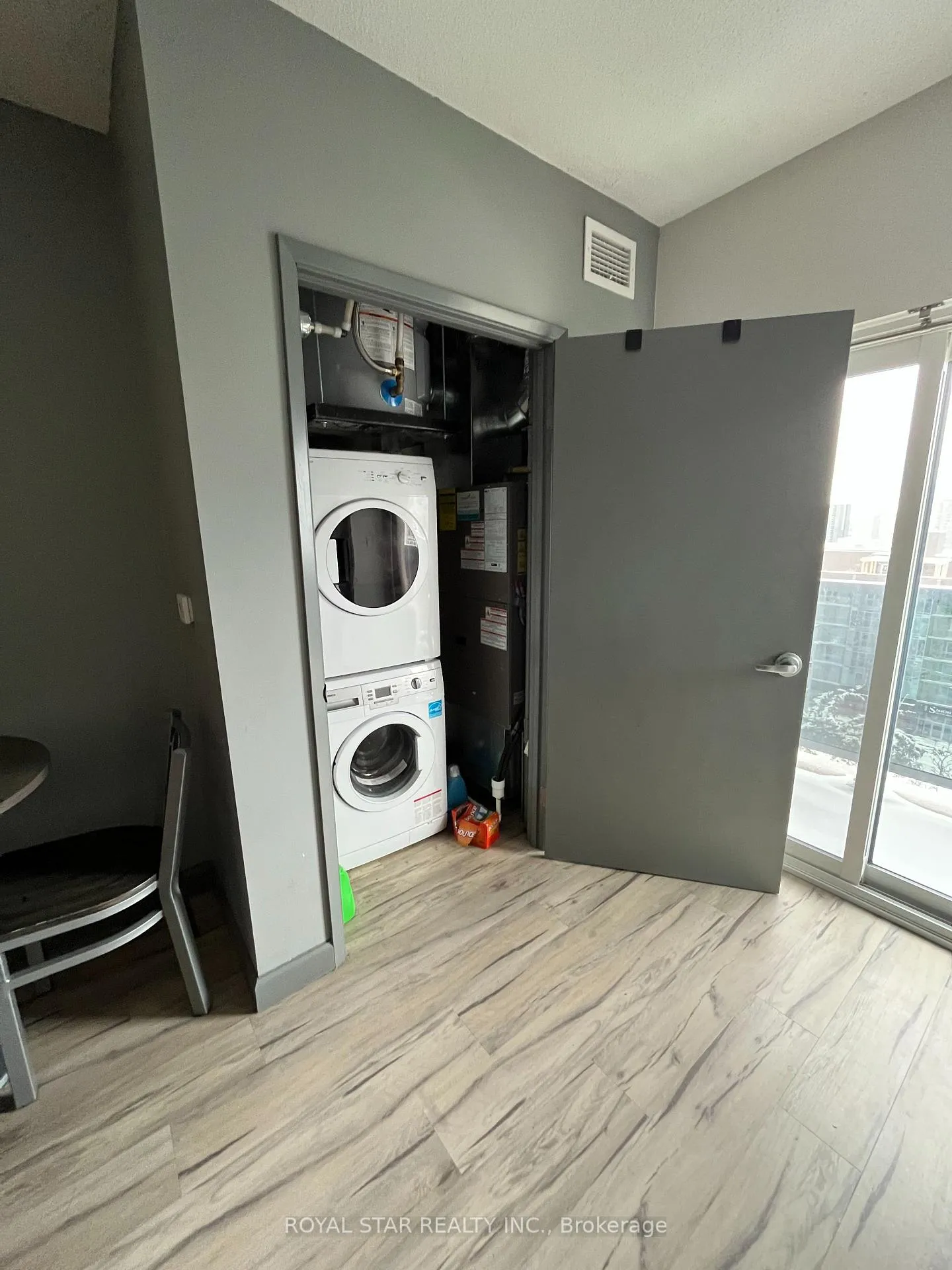 Photo 11 of Unit 2112, 258B Sunview Street, Waterloo, Beechwood/University — HOMEH