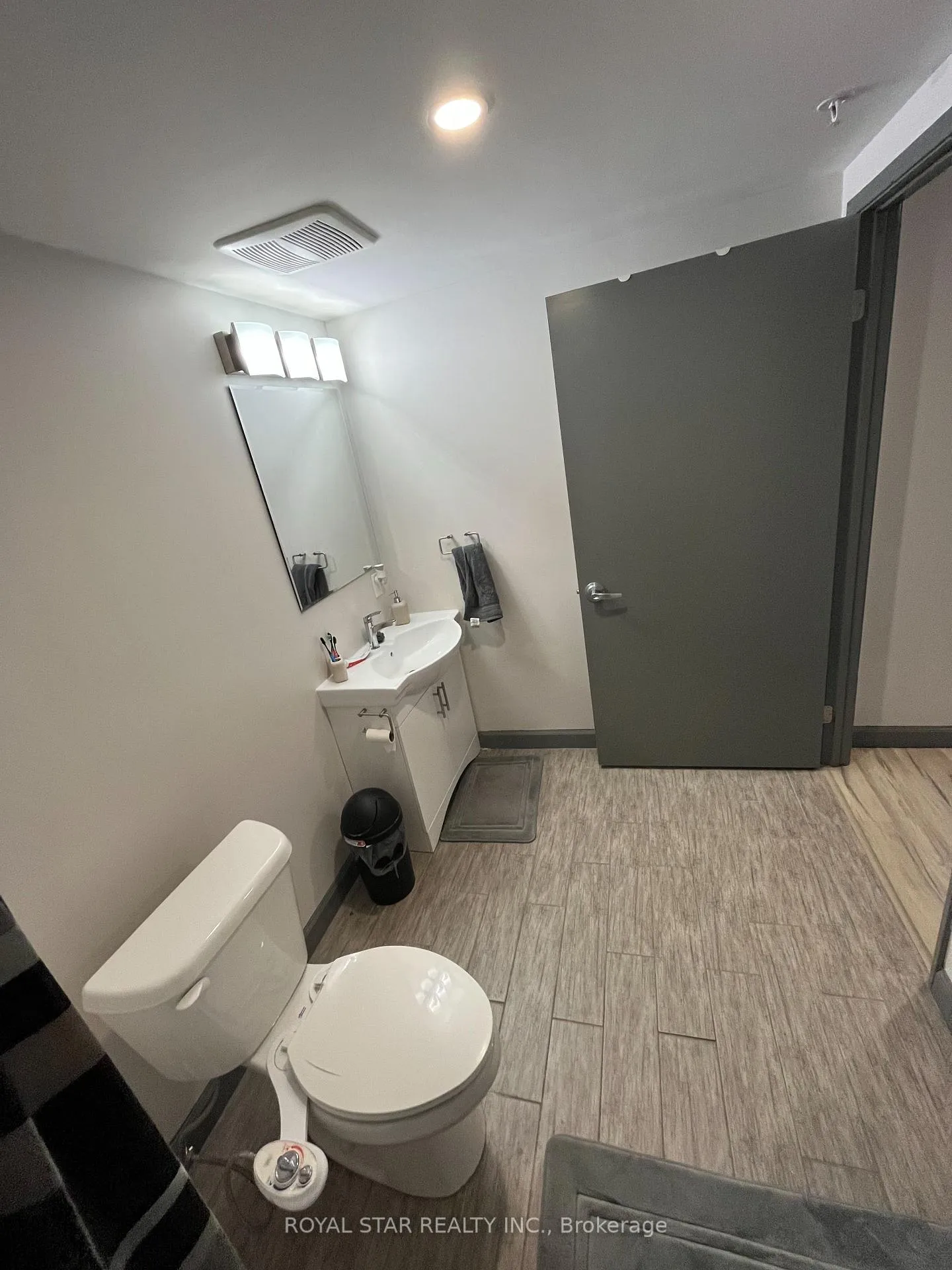 Photo 17 of Unit 2112, 258B Sunview Street, Waterloo, Beechwood/University — HOMEH