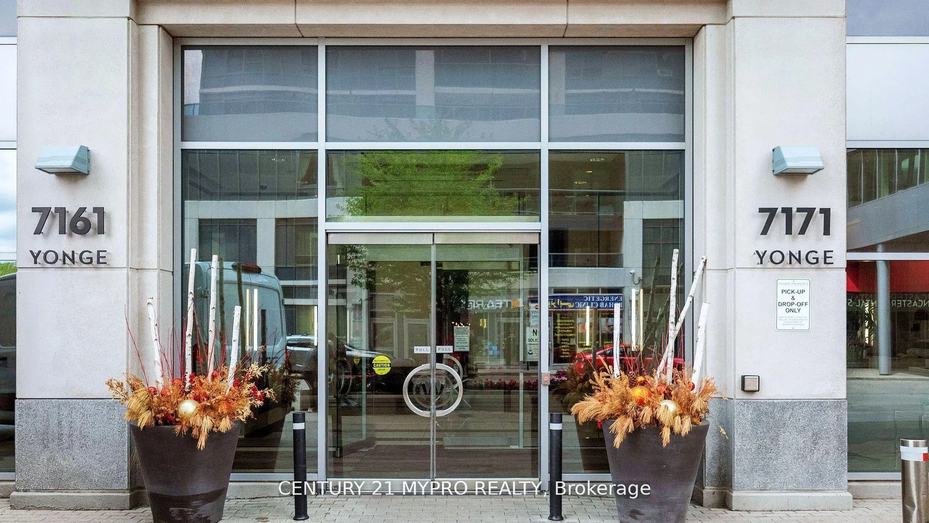 Photo 2 of Unit 2807, 7171 Yonge Street N, Markham, Thornhill — HOMEH