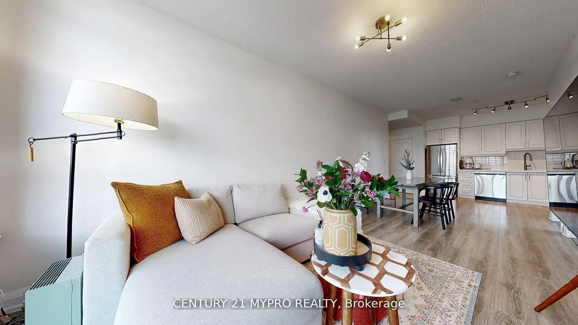 Photo 7 of Unit 2807, 7171 Yonge Street N, Markham, Thornhill — HOMEH