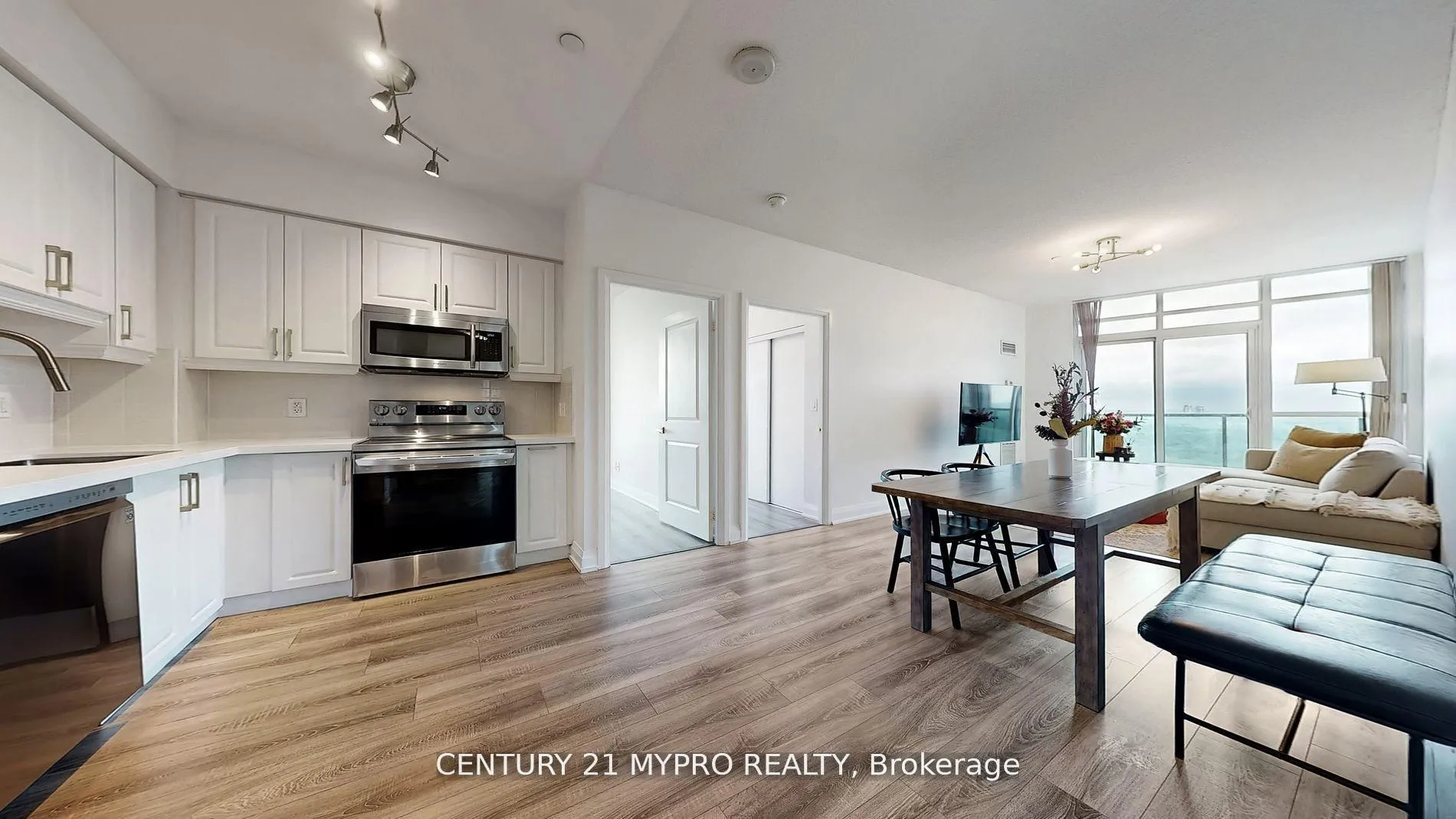 Photo 11 of Unit 2807, 7171 Yonge Street N, Markham, Thornhill — HOMEH
