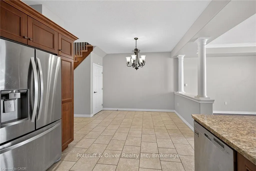 Photo 15 of 205 Tanglewood Drive, Hamilton, Binbrook — HOMEH