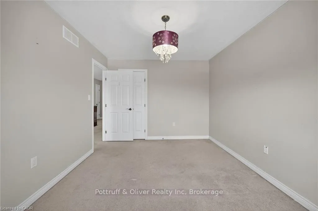 Photo 32 of 205 Tanglewood Drive, Hamilton, Binbrook — HOMEH