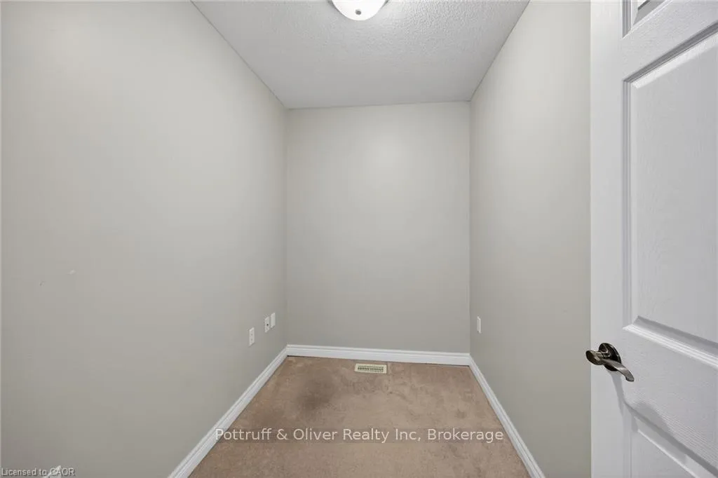 Photo 36 of 205 Tanglewood Drive, Hamilton, Binbrook — HOMEH