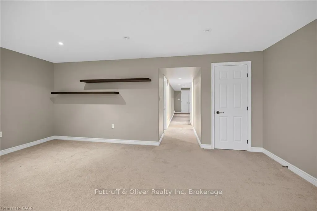 Photo 43 of 205 Tanglewood Drive, Hamilton, Binbrook — HOMEH