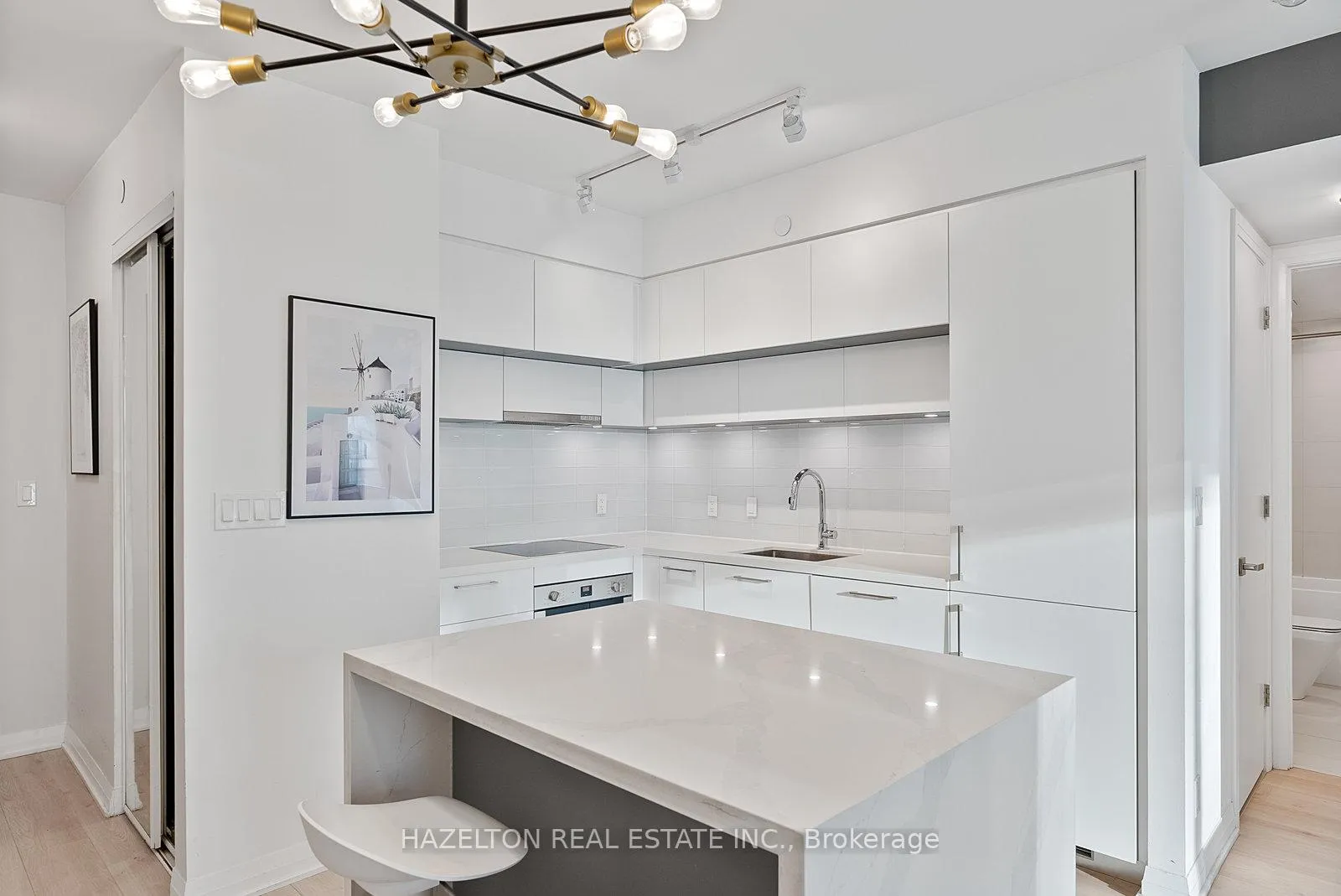Photo 9 of Unit 1109, 99 Foxbar Road, Toronto, Yonge-St. Clair — HOMEH