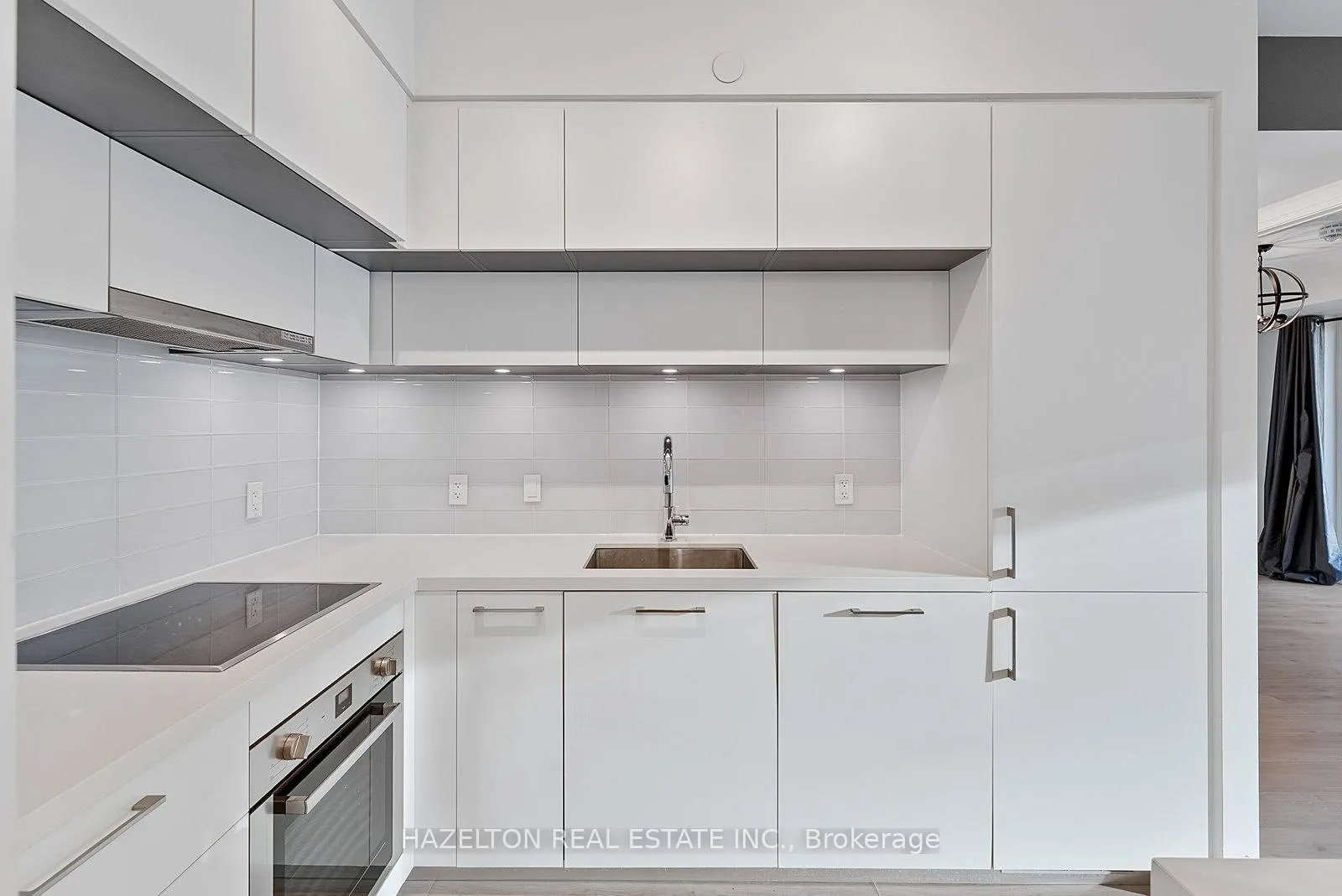 Photo 10 of Unit 1109, 99 Foxbar Road, Toronto, Yonge-St. Clair — HOMEH