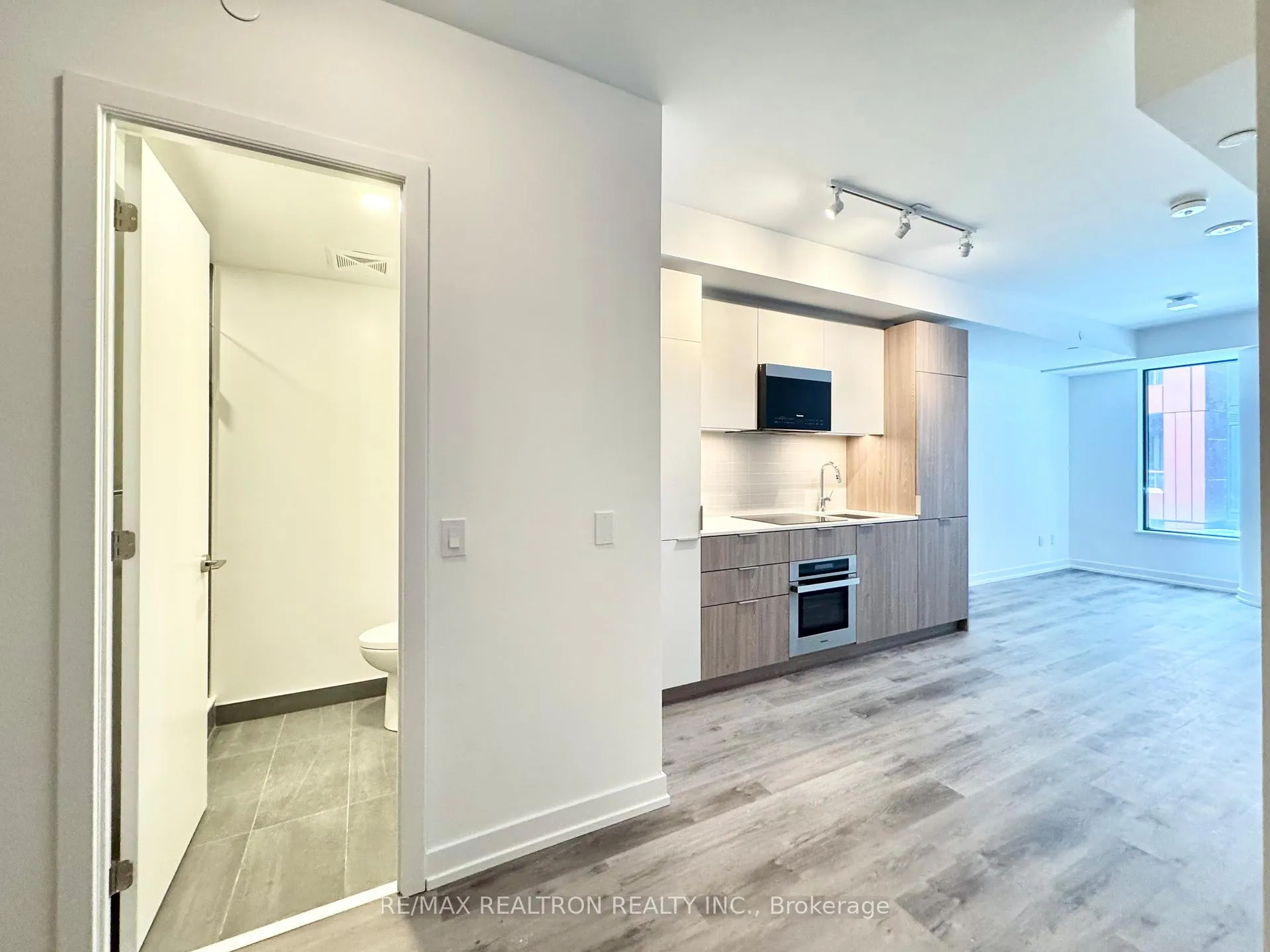 Photo 4 of Unit 339, 28 Eastern Avenue, Toronto, Moss Park — HOMEH