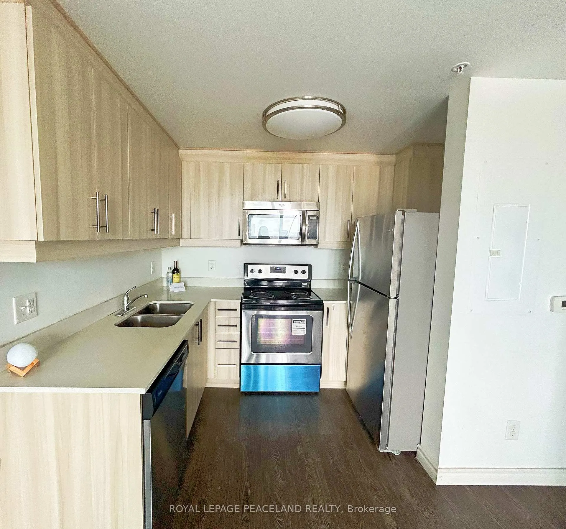 Photo 10 of Unit 1504, 158 king Street N, Waterloo — HOMEH