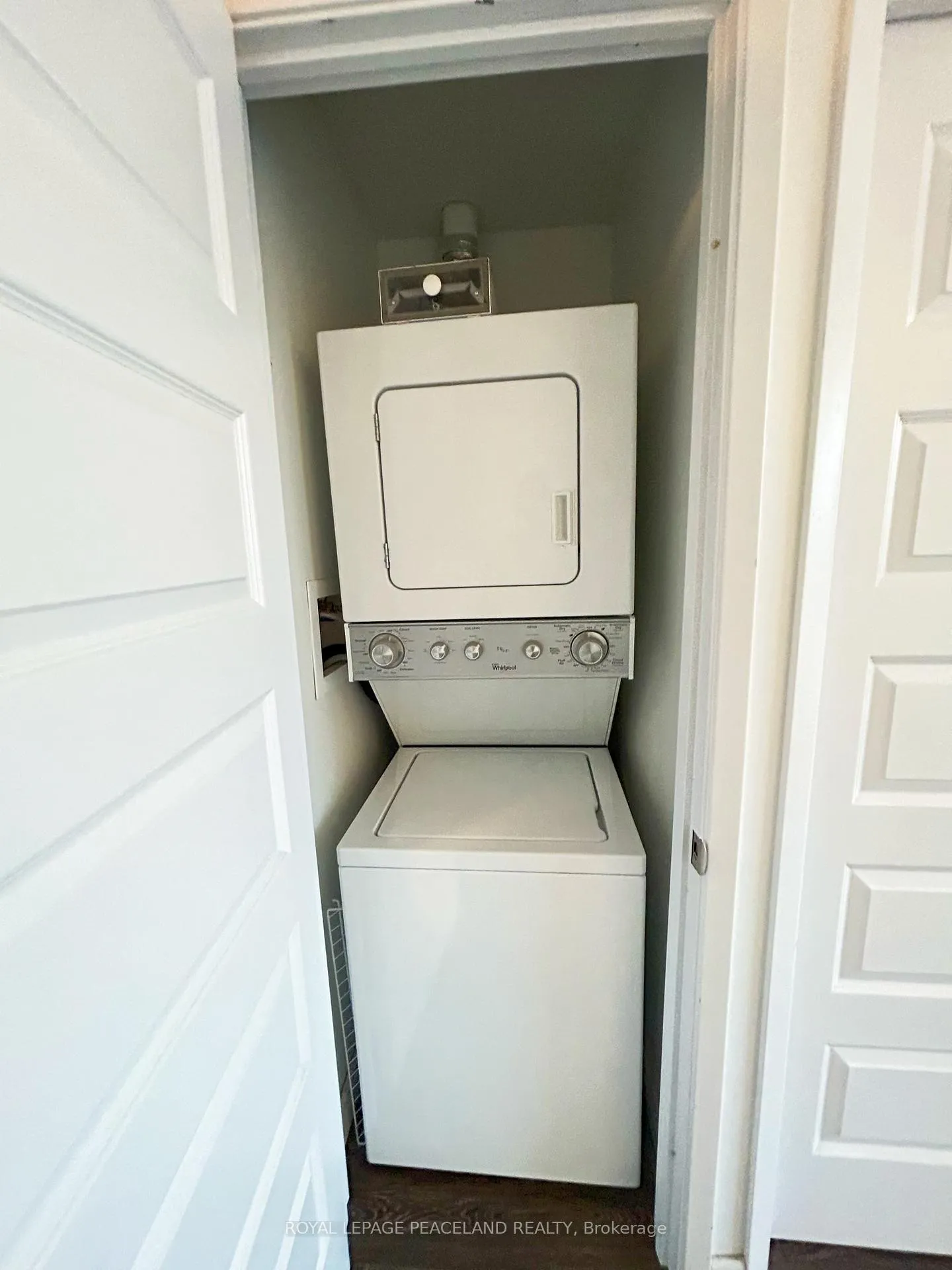Photo 13 of Unit 1504, 158 king Street N, Waterloo — HOMEH
