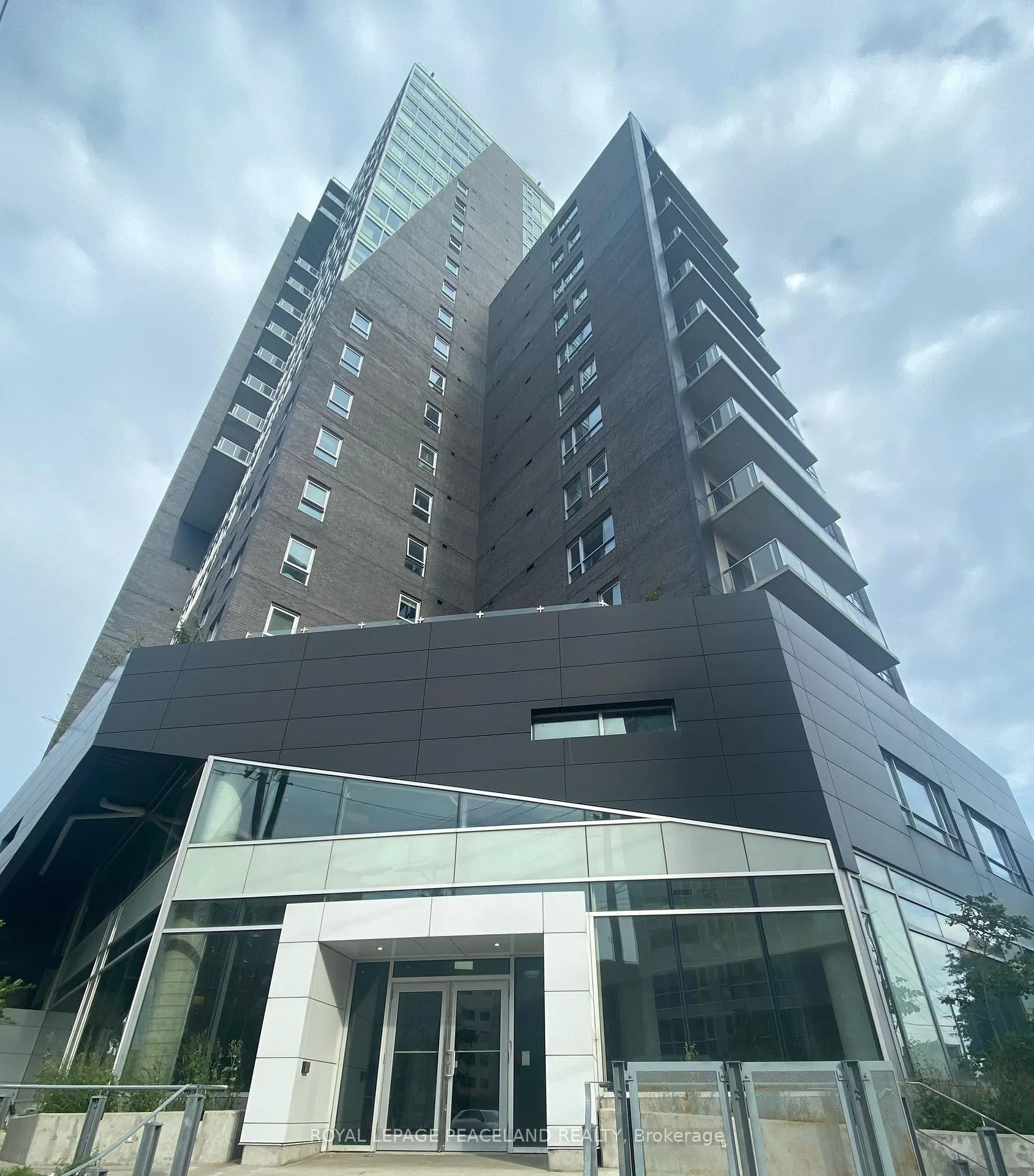 Photo 16 of Unit 1504, 158 king Street N, Waterloo — HOMEH