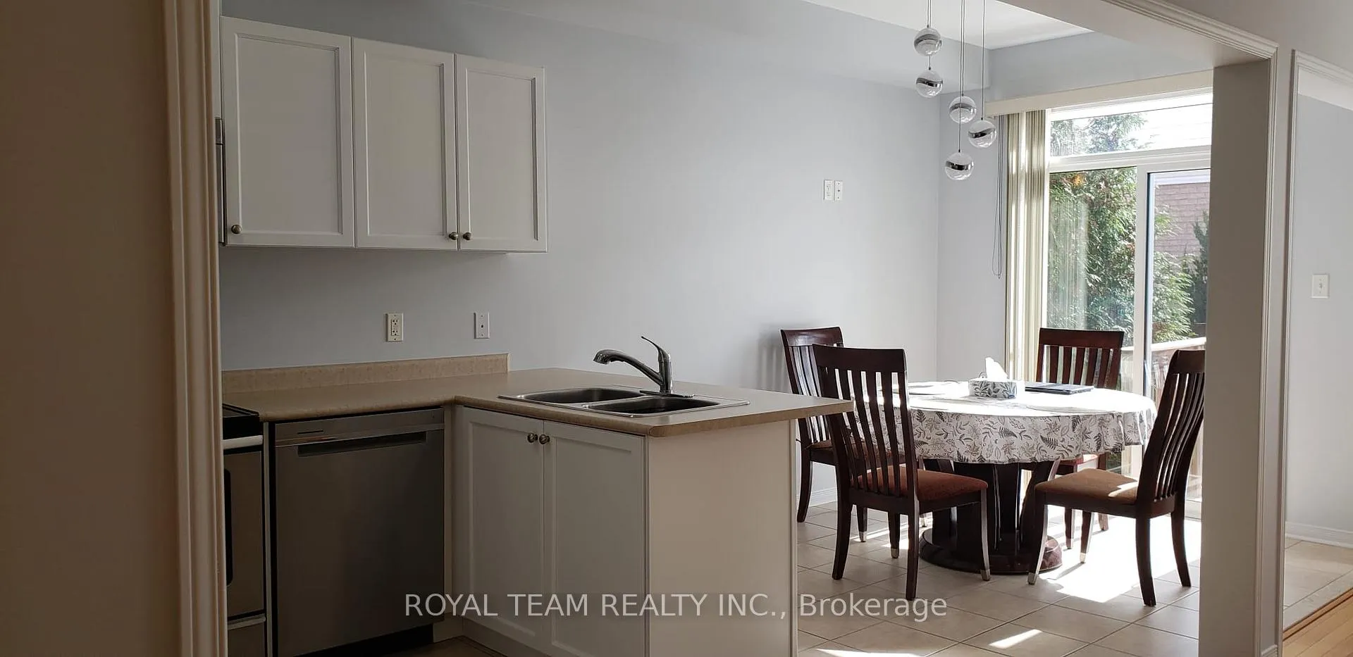 Photo 12 of 60 White Beach Crescent, Vaughan, Patterson — HOMEH