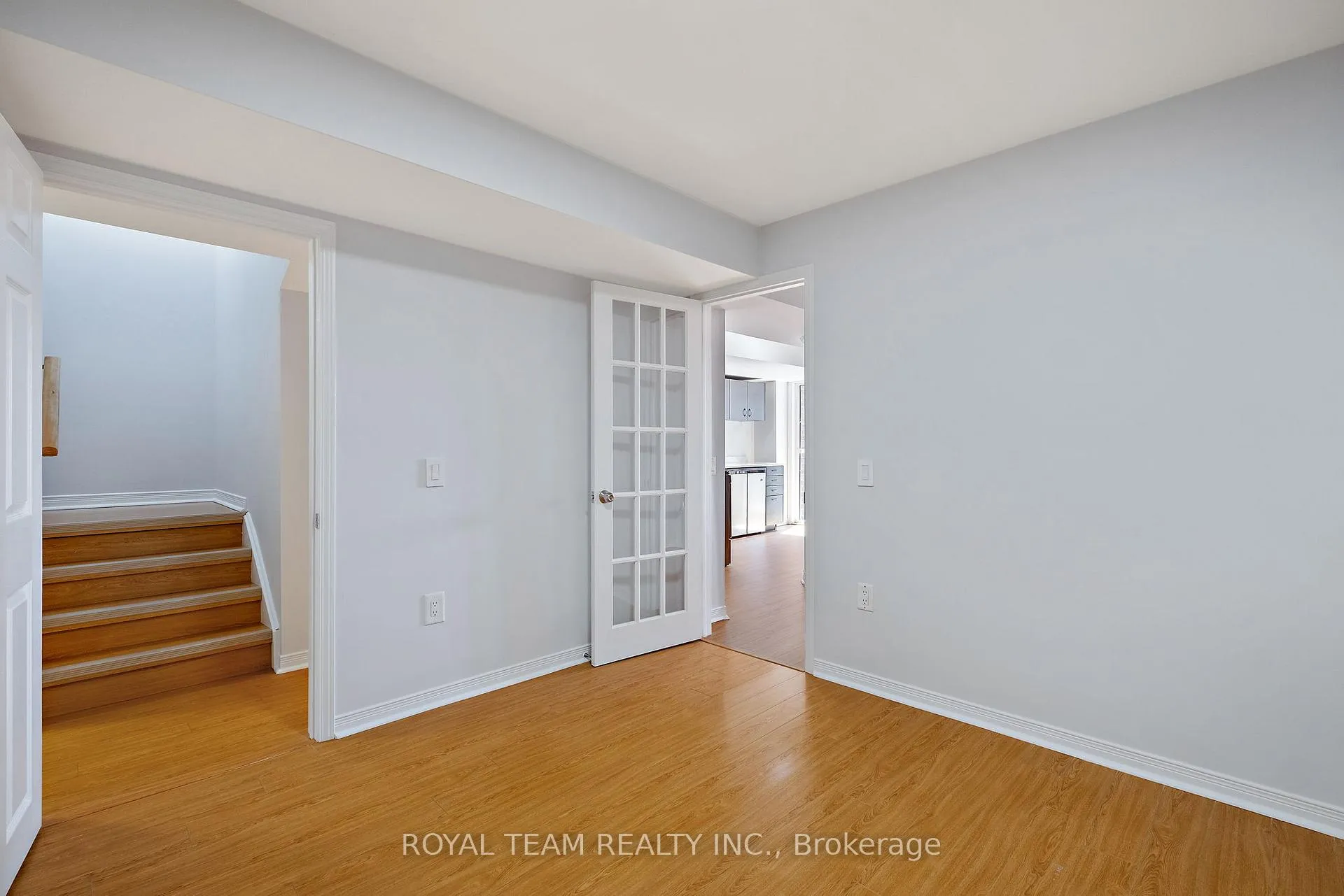 Photo 23 of 60 White Beach Crescent, Vaughan, Patterson — HOMEH