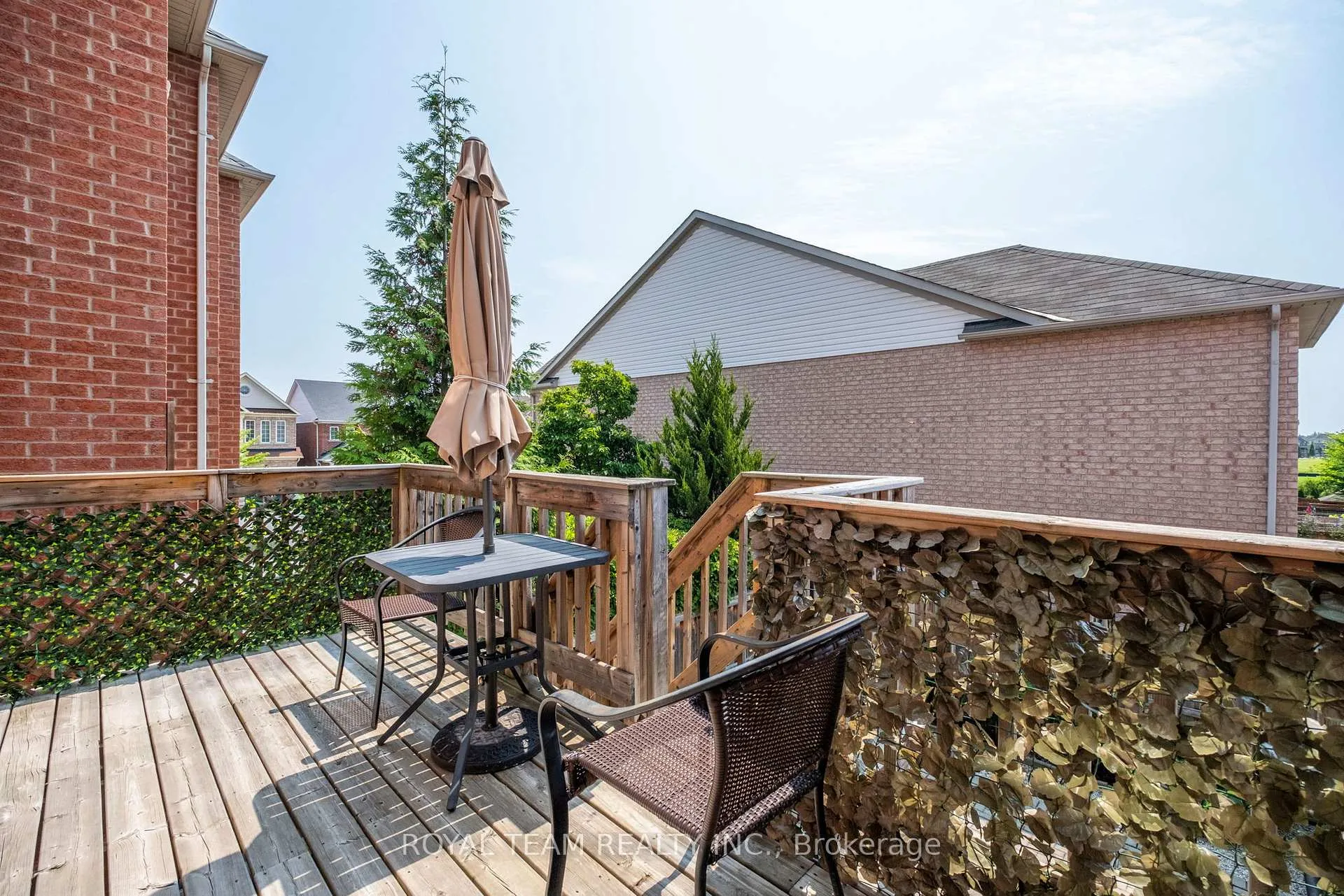Photo 30 of 60 White Beach Crescent, Vaughan, Patterson — HOMEH