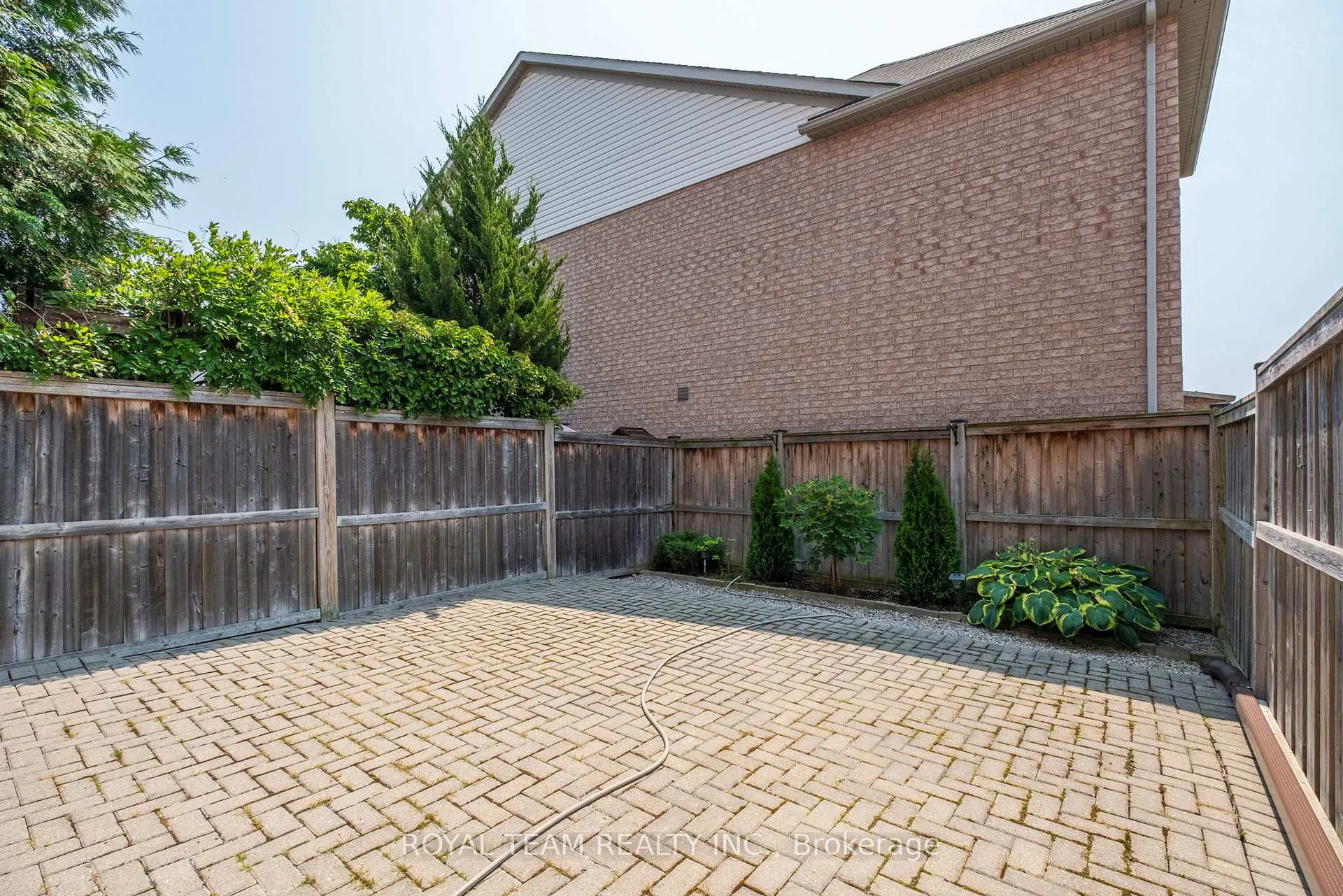 Photo 32 of 60 White Beach Crescent, Vaughan, Patterson — HOMEH