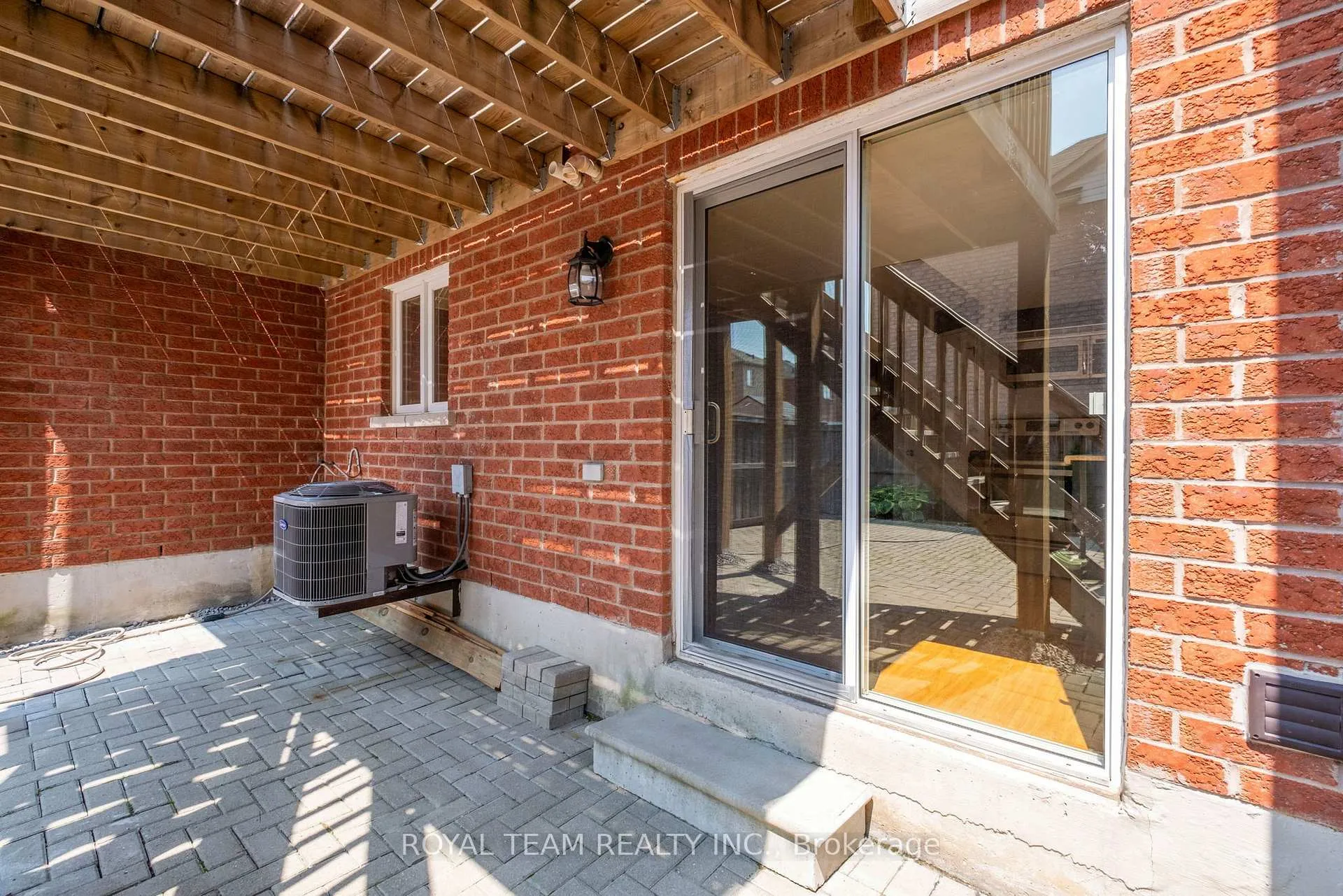 Photo 33 of 60 White Beach Crescent, Vaughan, Patterson — HOMEH