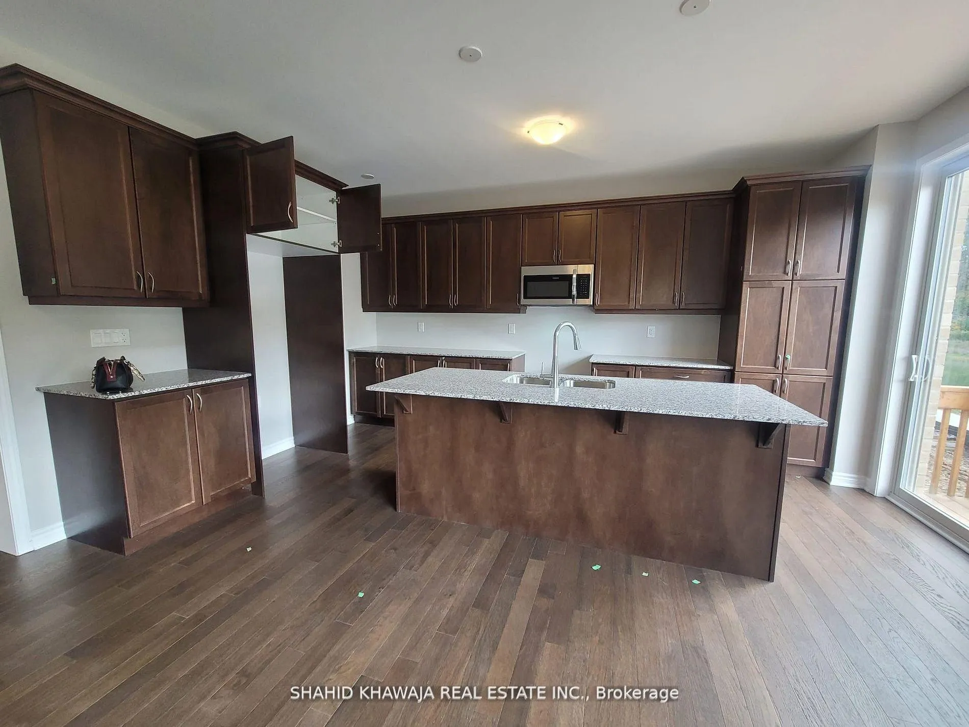 Photo 9 of 250 Forestwalk Street, Kitchener — HOMEH