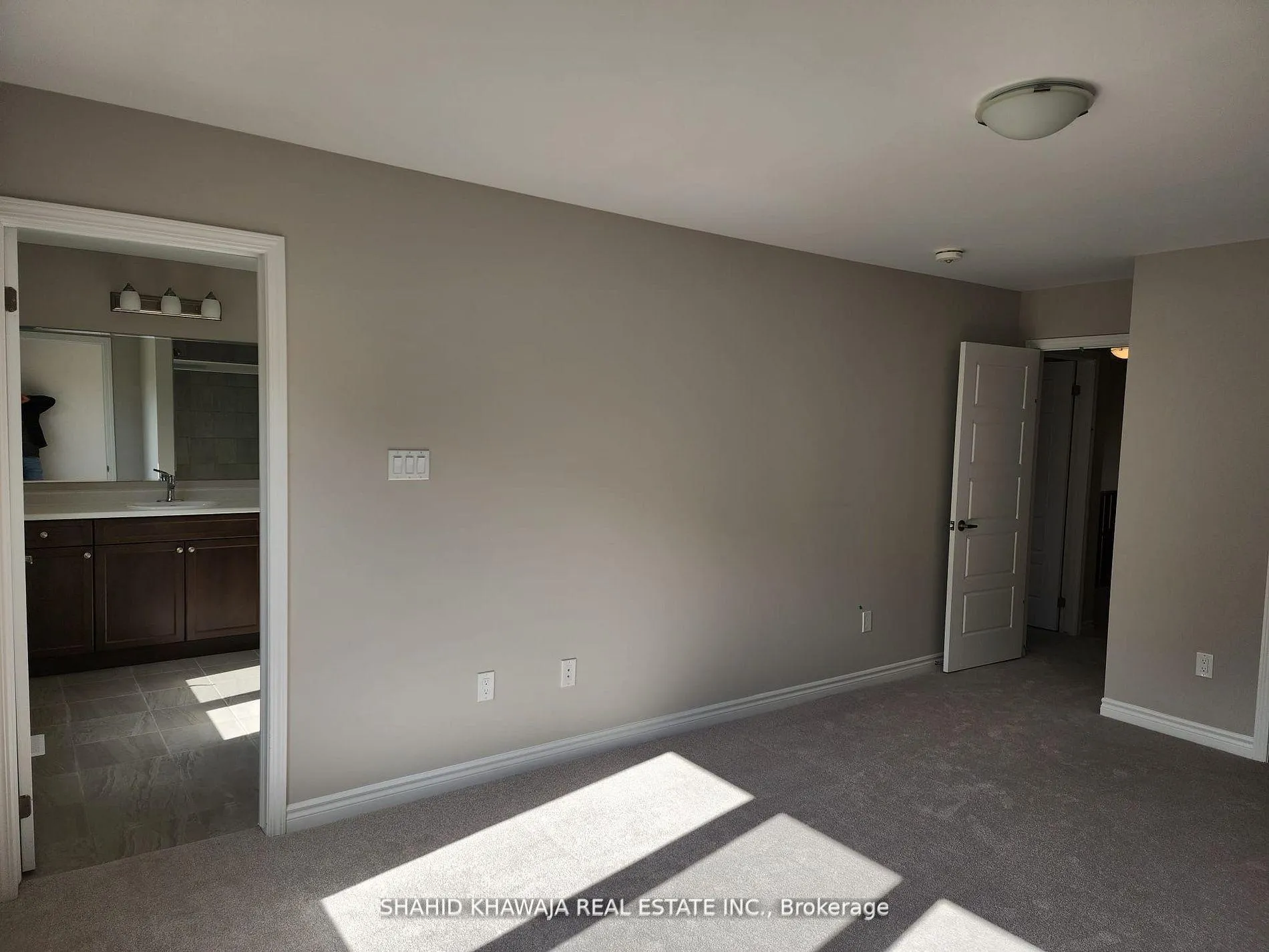 Photo 15 of 250 Forestwalk Street, Kitchener — HOMEH