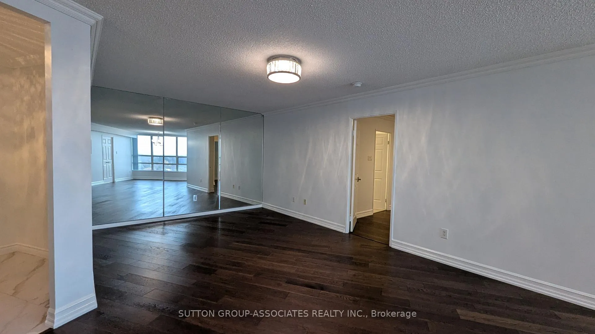 Photo 5 of Unit 1018, 7905 Bayview Avenue, Markham, Aileen-Willowbrook — HOMEH