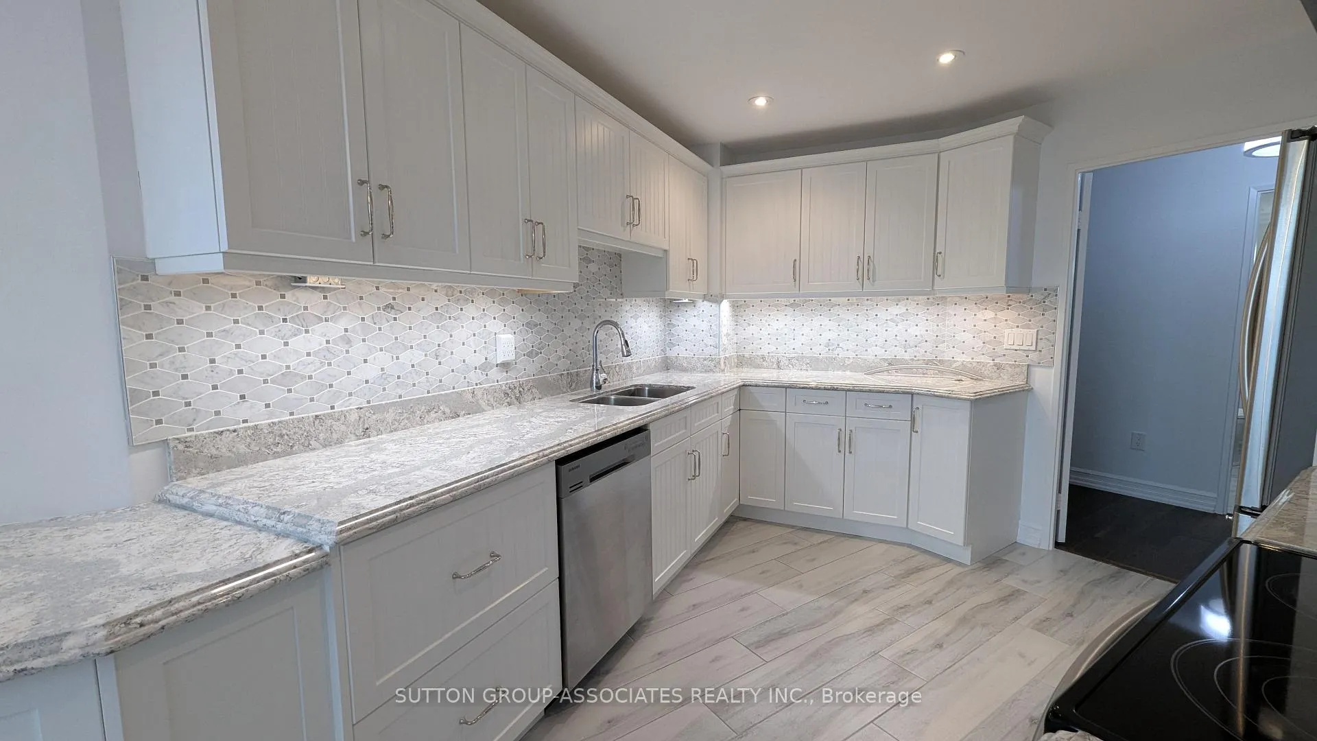 Photo 9 of Unit 1018, 7905 Bayview Avenue, Markham, Aileen-Willowbrook — HOMEH