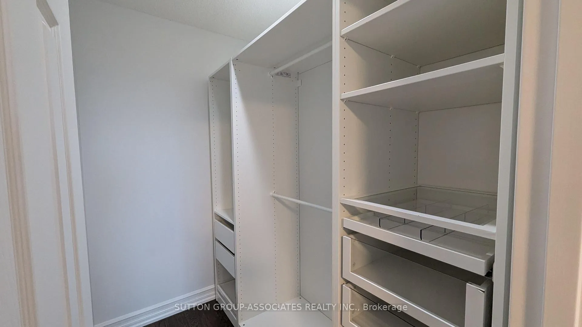 Photo 15 of Unit 1018, 7905 Bayview Avenue, Markham, Aileen-Willowbrook — HOMEH